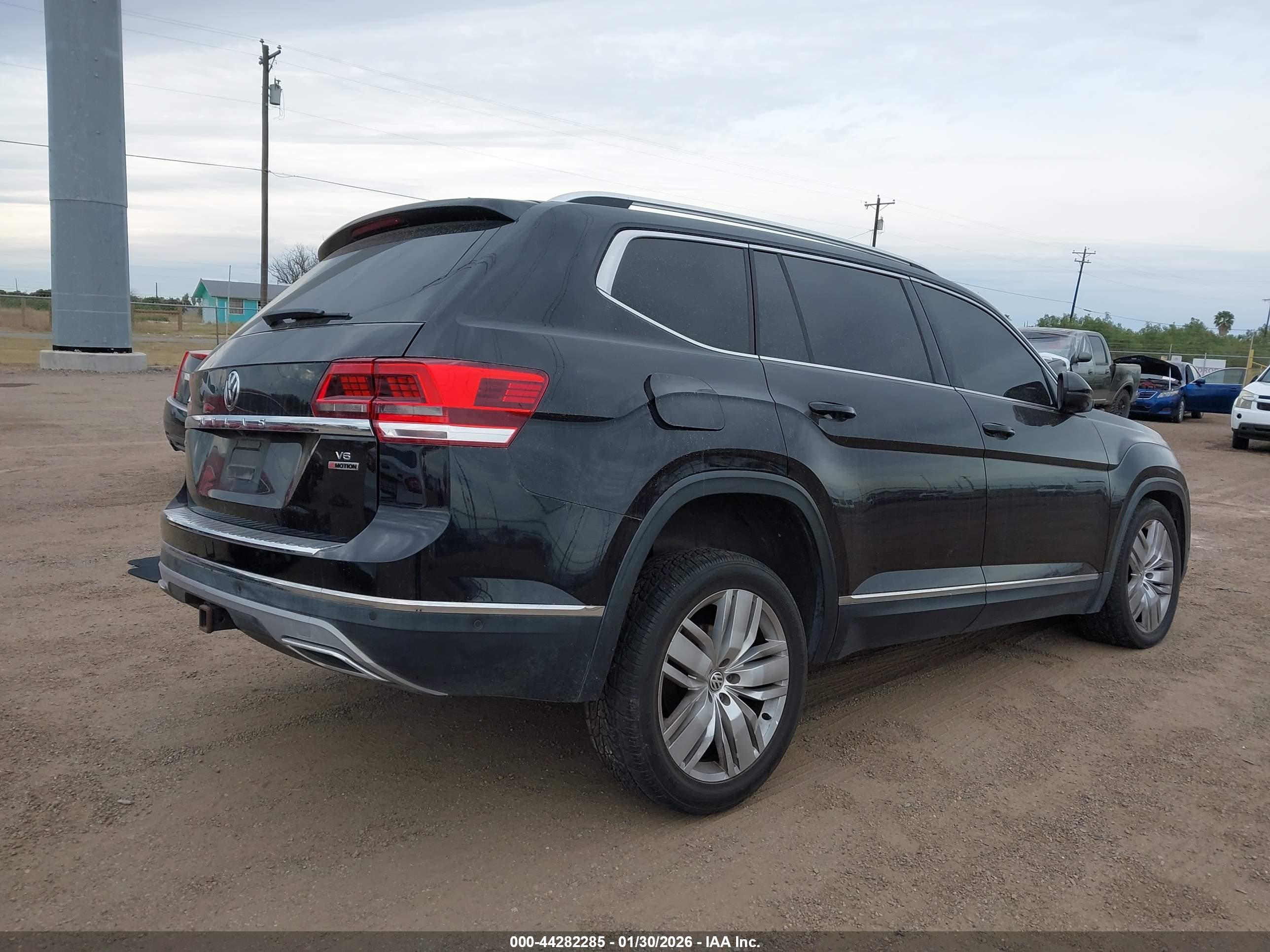 VOLKSWAGEN ATLAS image 4