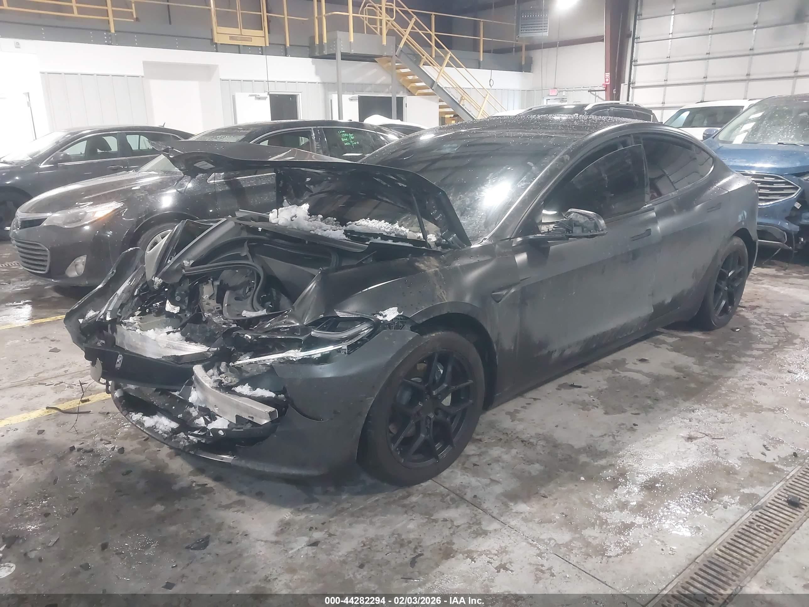 TESLA MODEL image 2