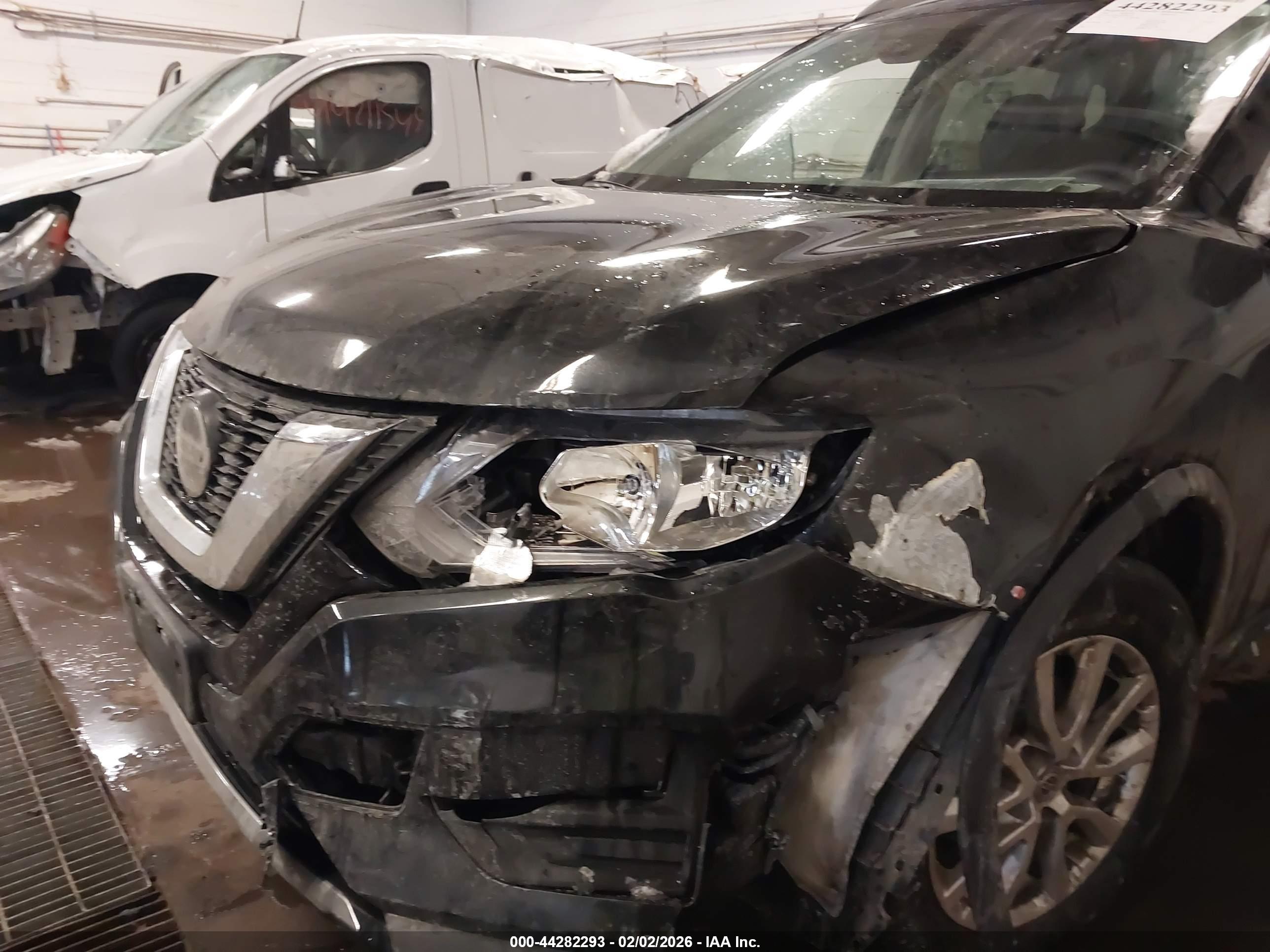 NISSAN ROGUE image 6