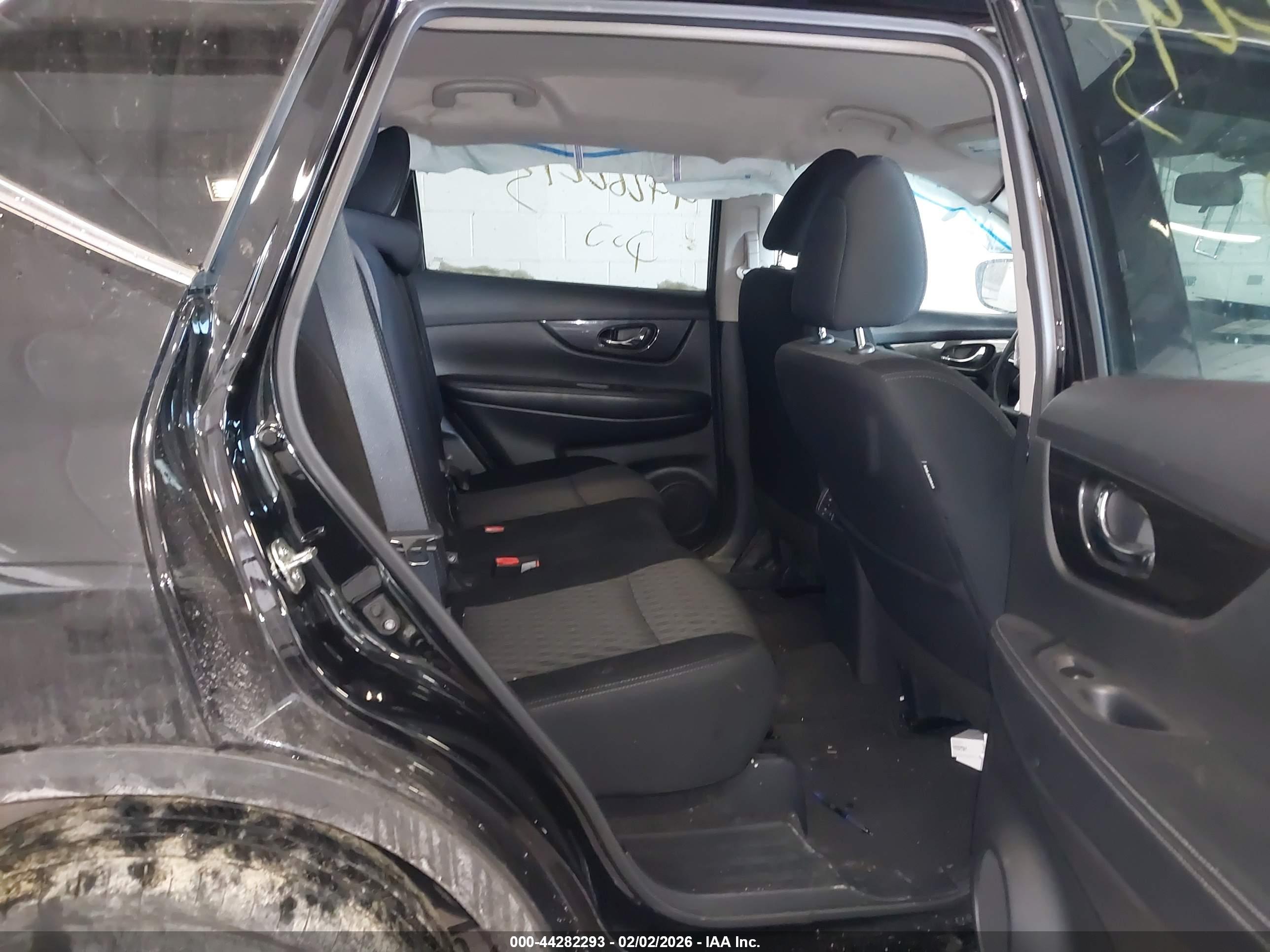 NISSAN ROGUE image 8