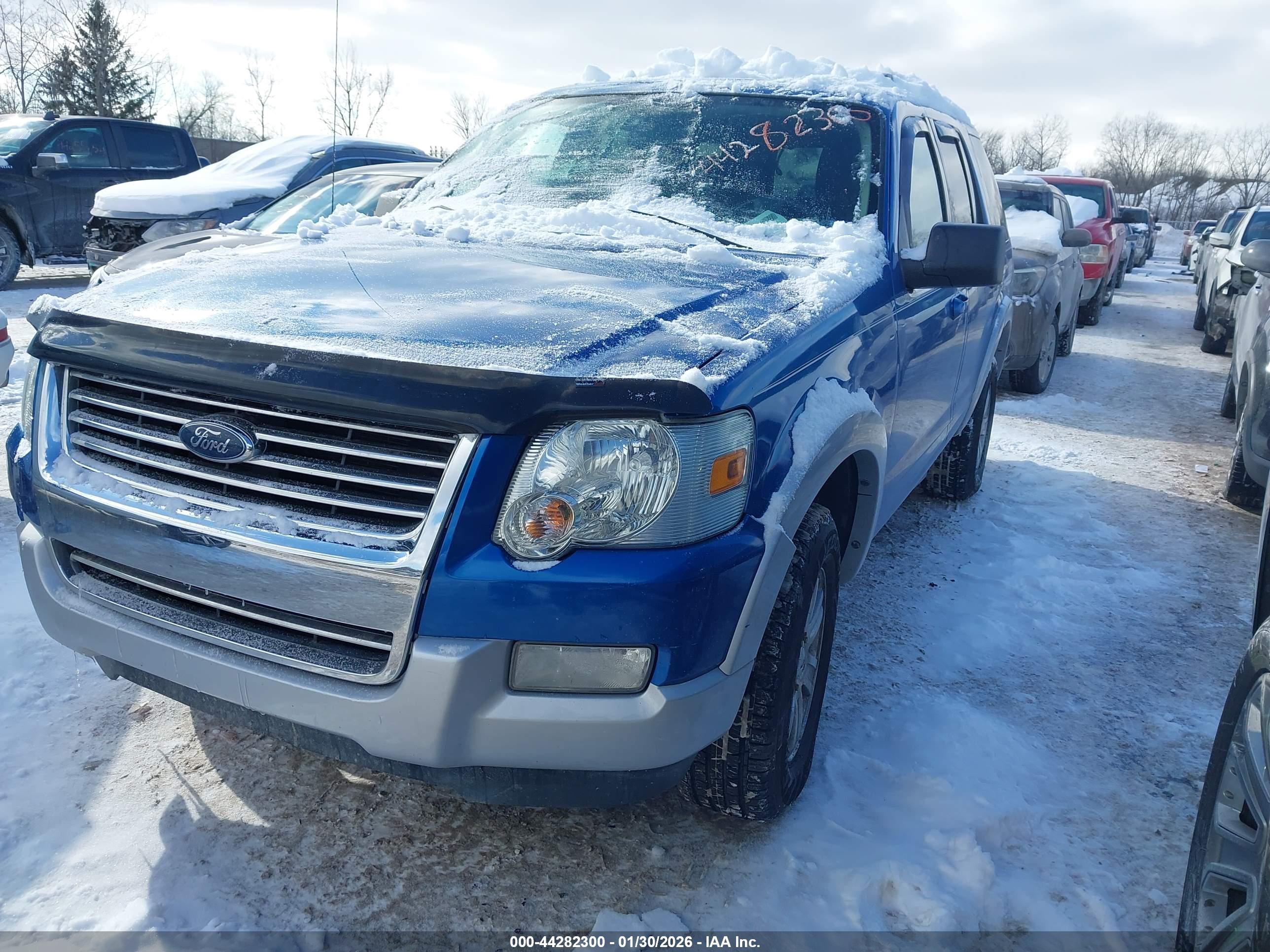 FORD EXPLORER image 2