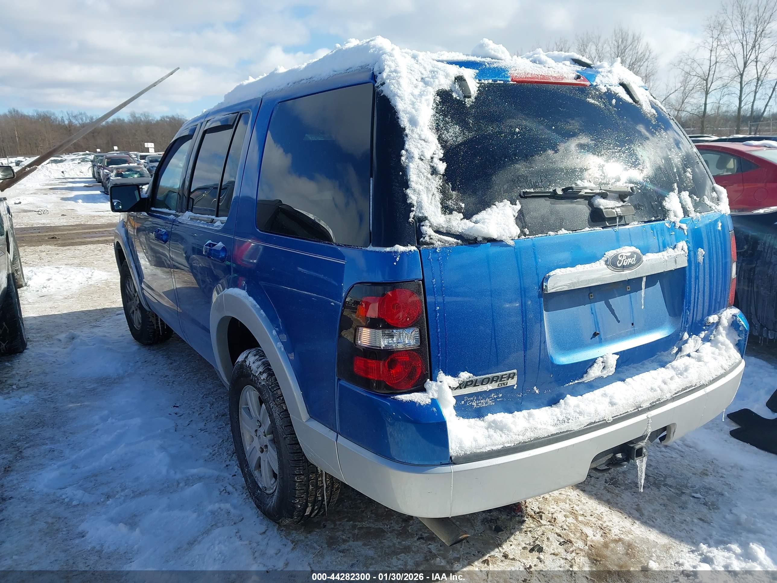 FORD EXPLORER image 3