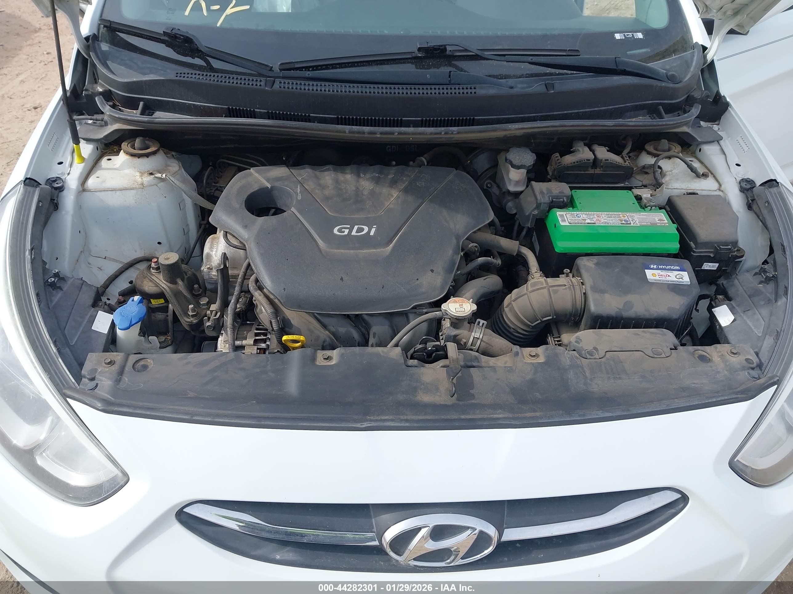 HYUNDAI ACCENT image 10