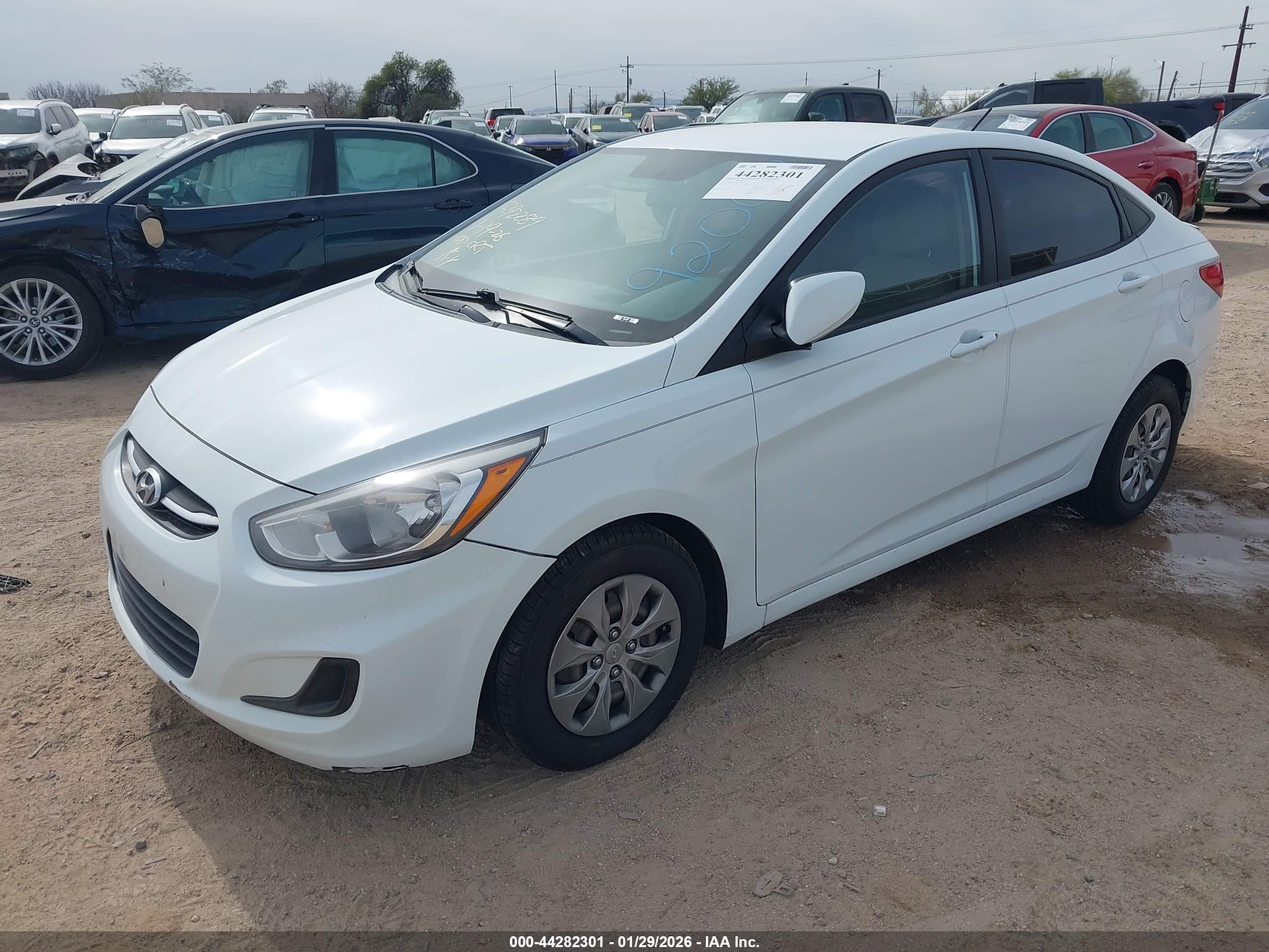 HYUNDAI ACCENT image 2