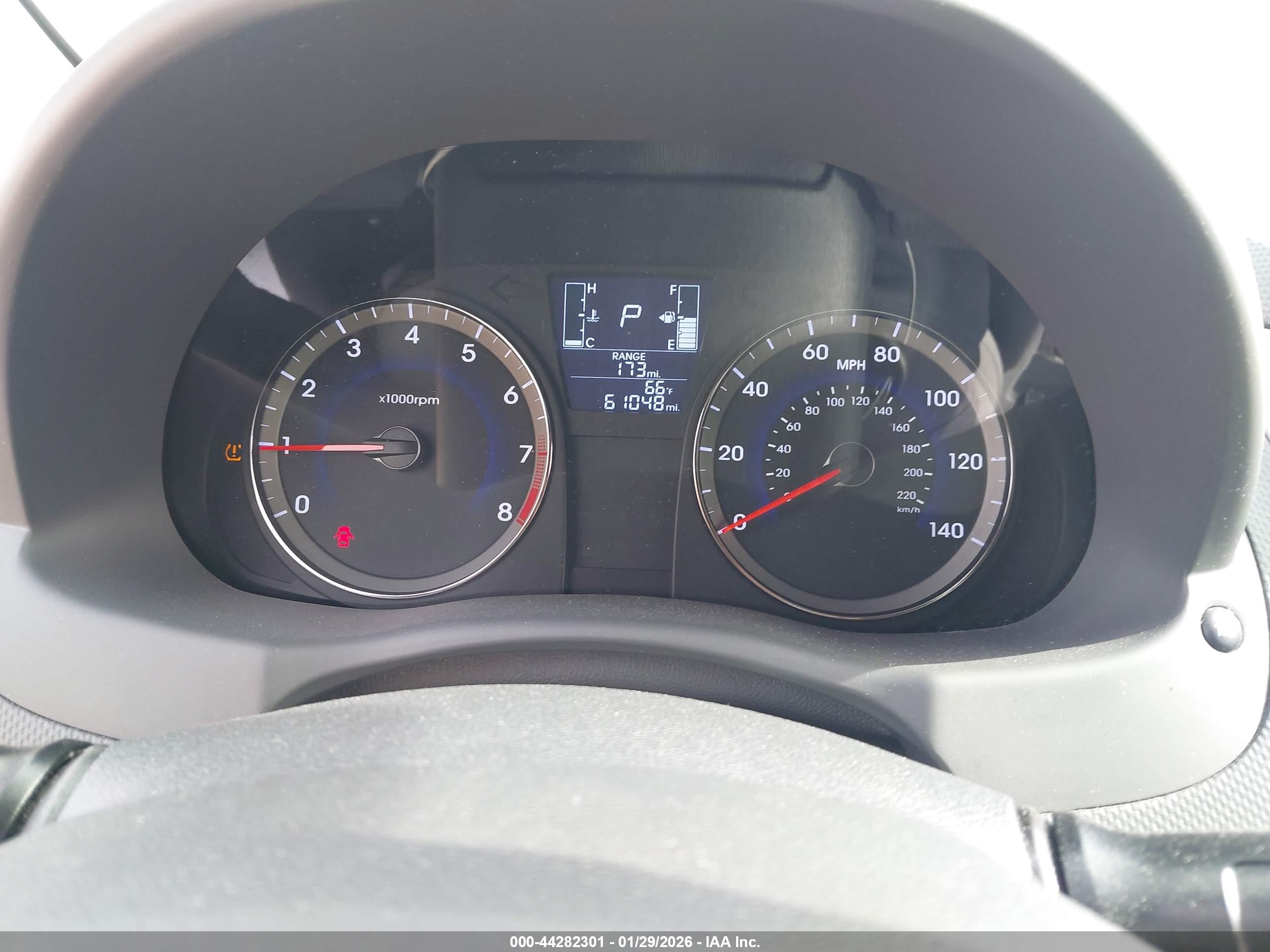 HYUNDAI ACCENT image 7