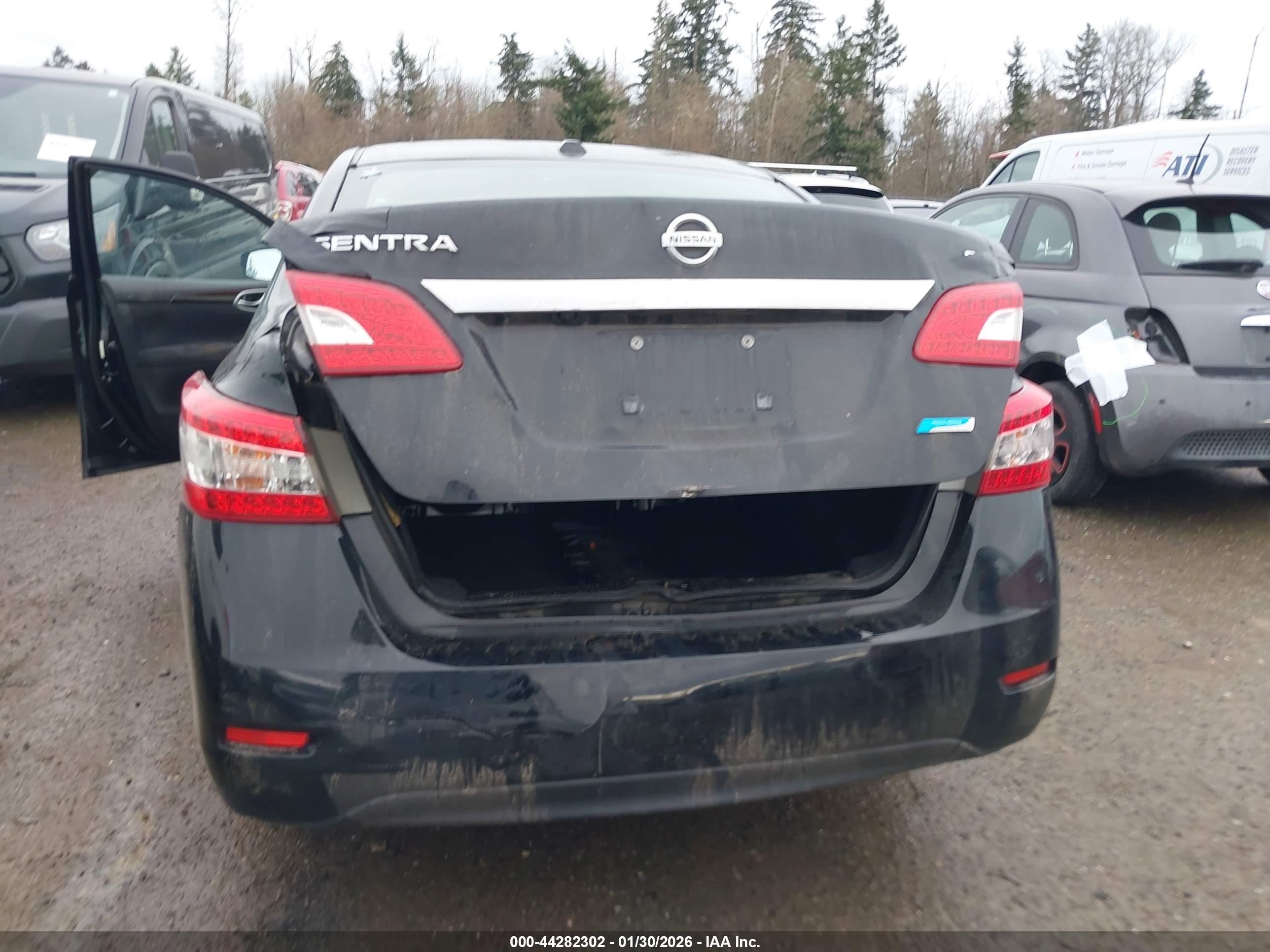 NISSAN SENTRA image 6