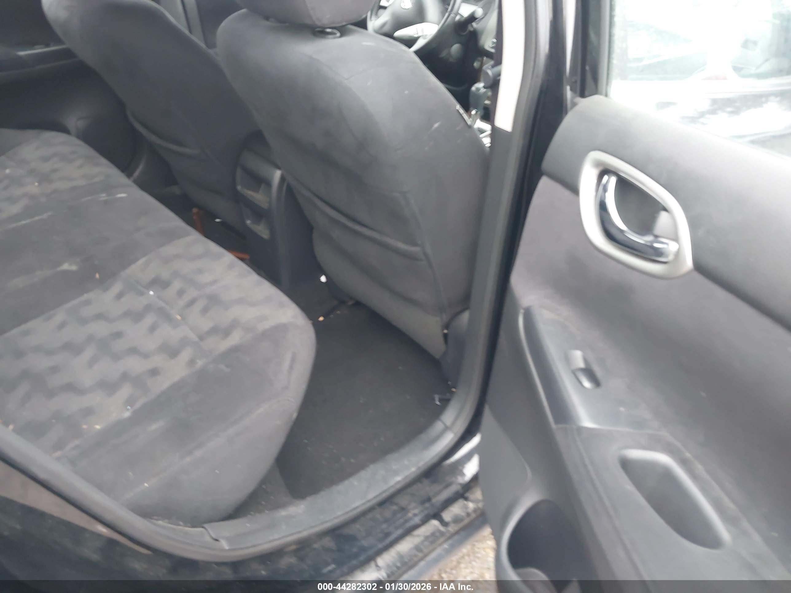 NISSAN SENTRA image 8