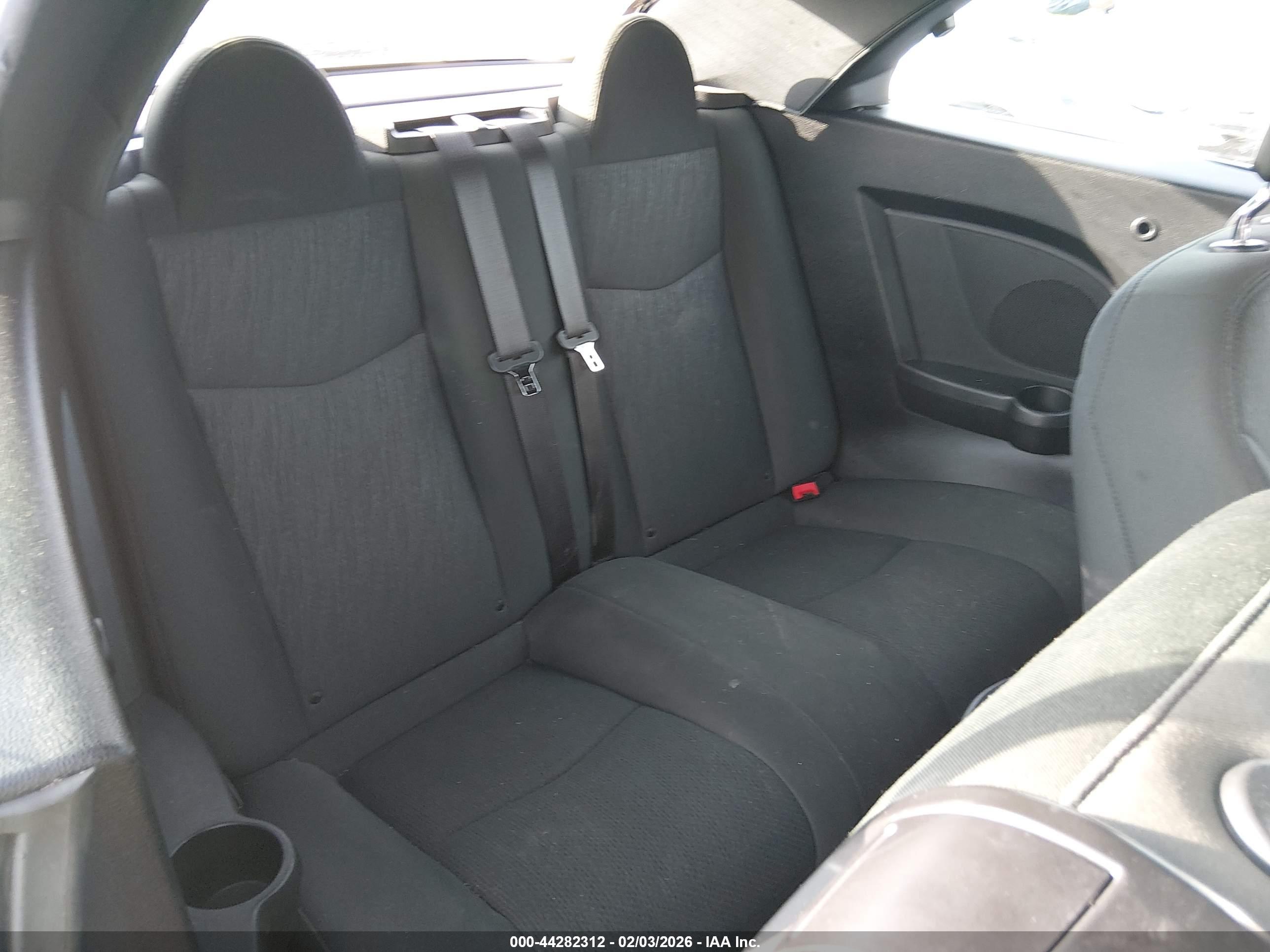 CHRYSLER 200 image 8