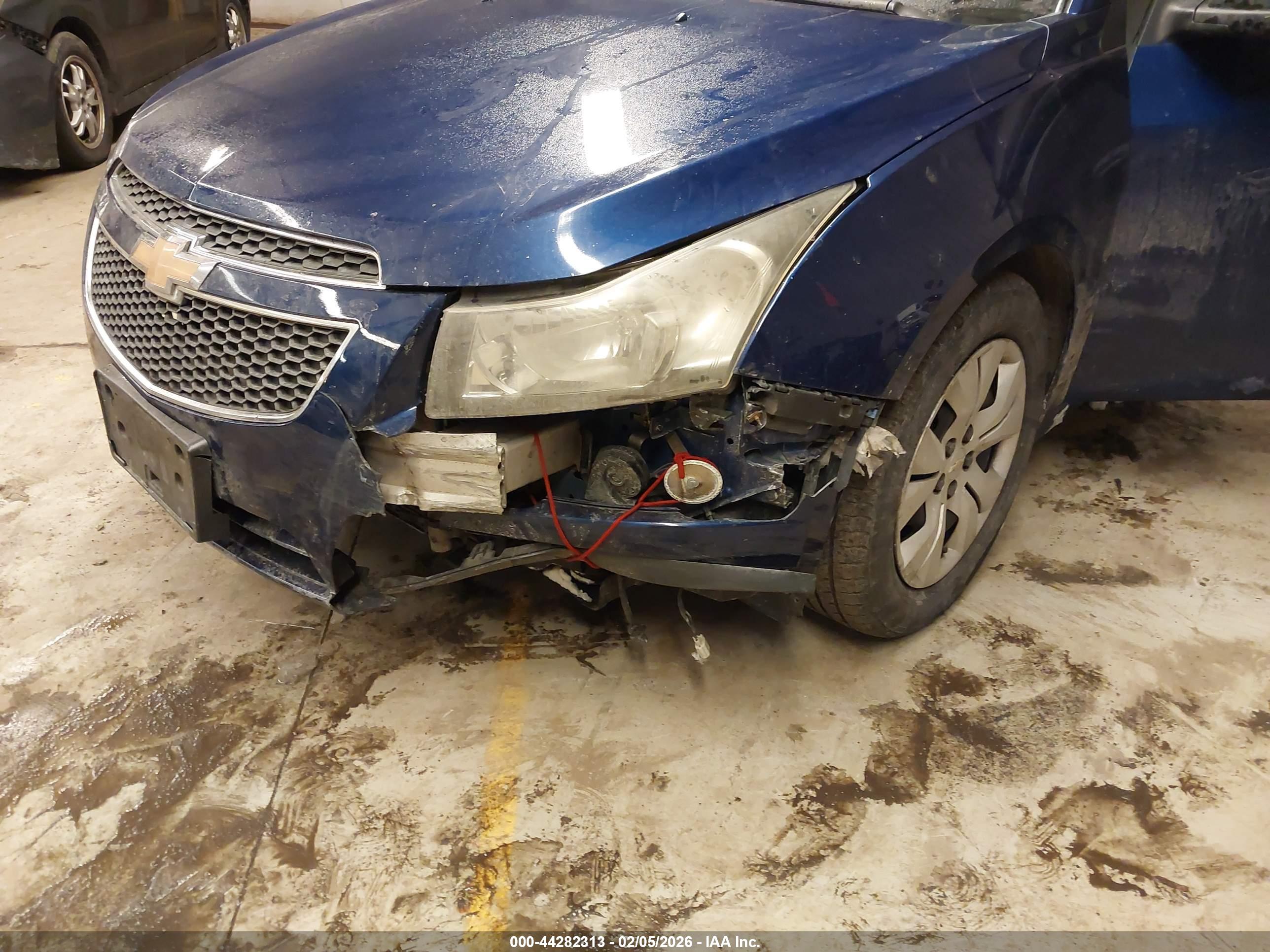 CHEVROLET CRUZE image 6