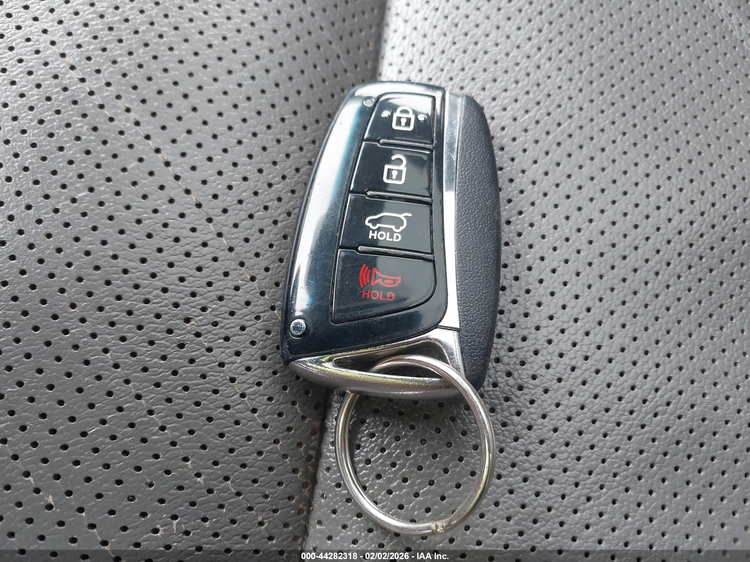 HYUNDAI SANTA image 11