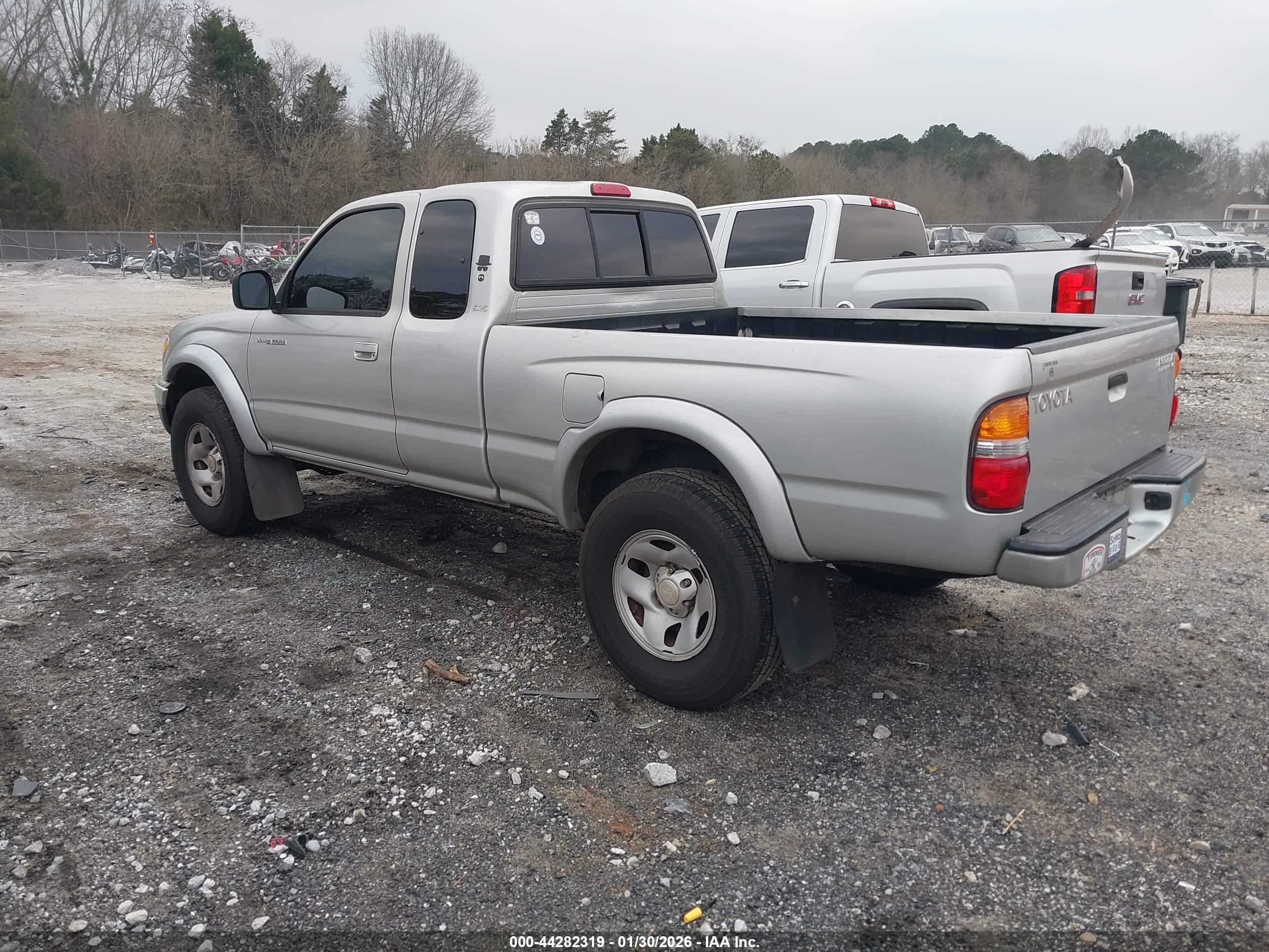 TOYOTA TACOMA image 3