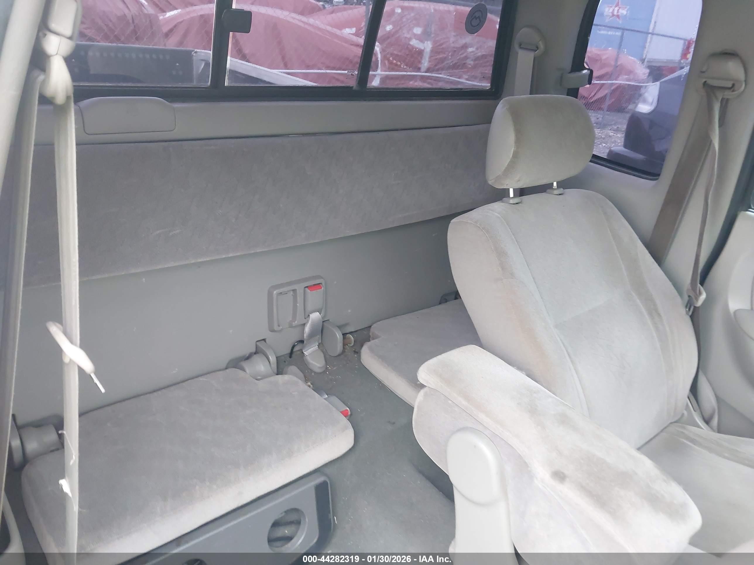 TOYOTA TACOMA image 8