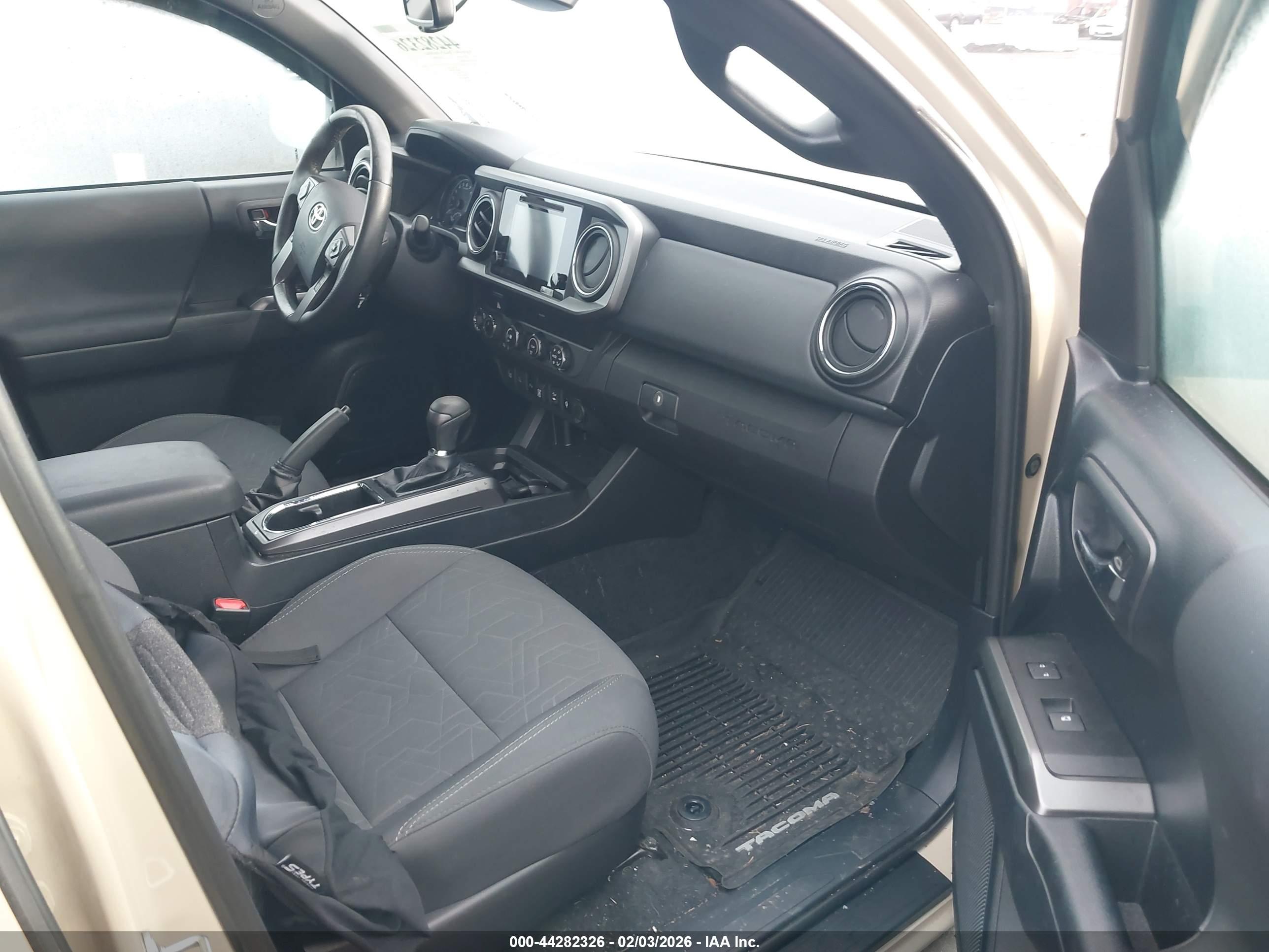 TOYOTA TACOMA image 5