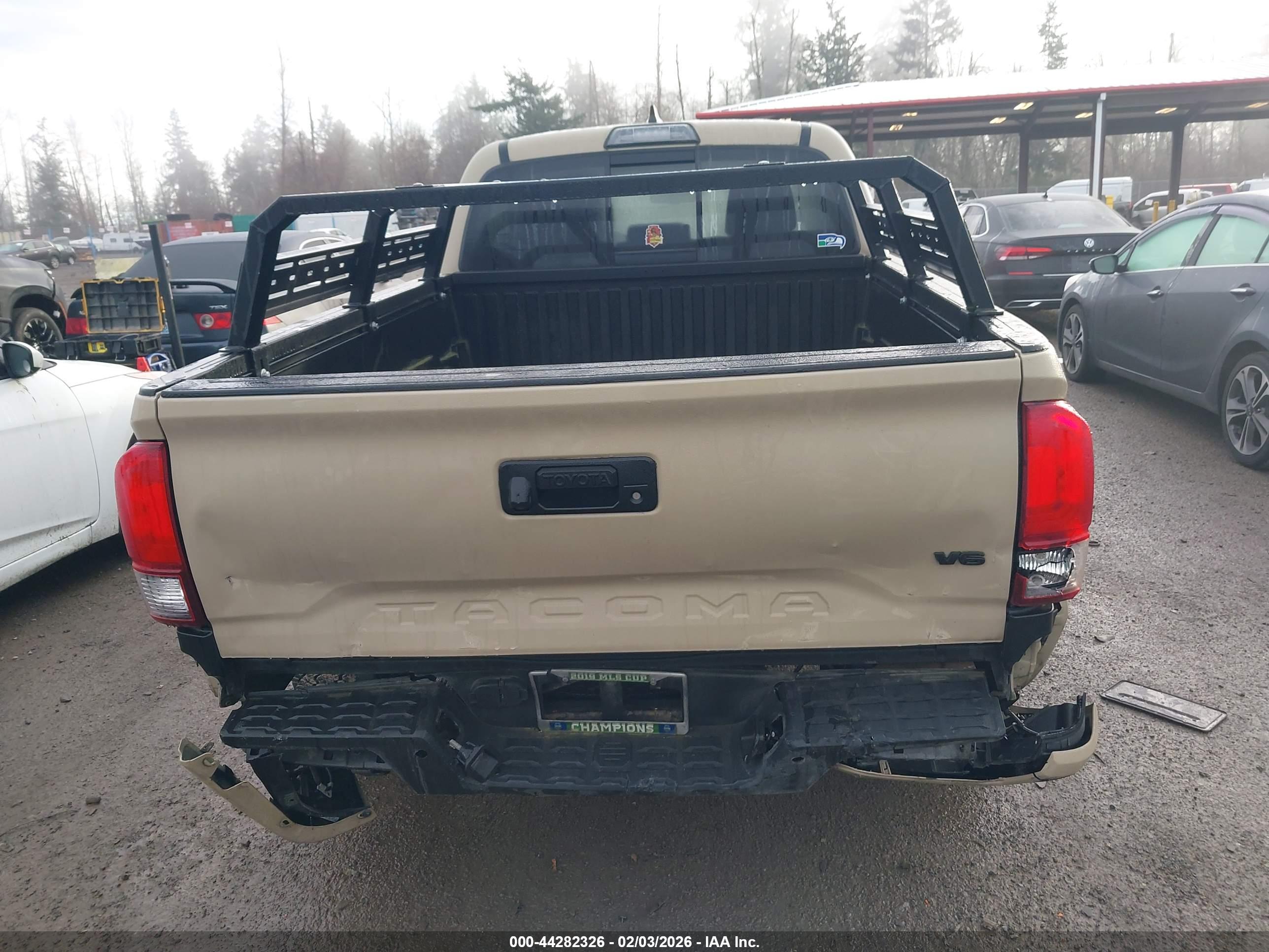 TOYOTA TACOMA image 6