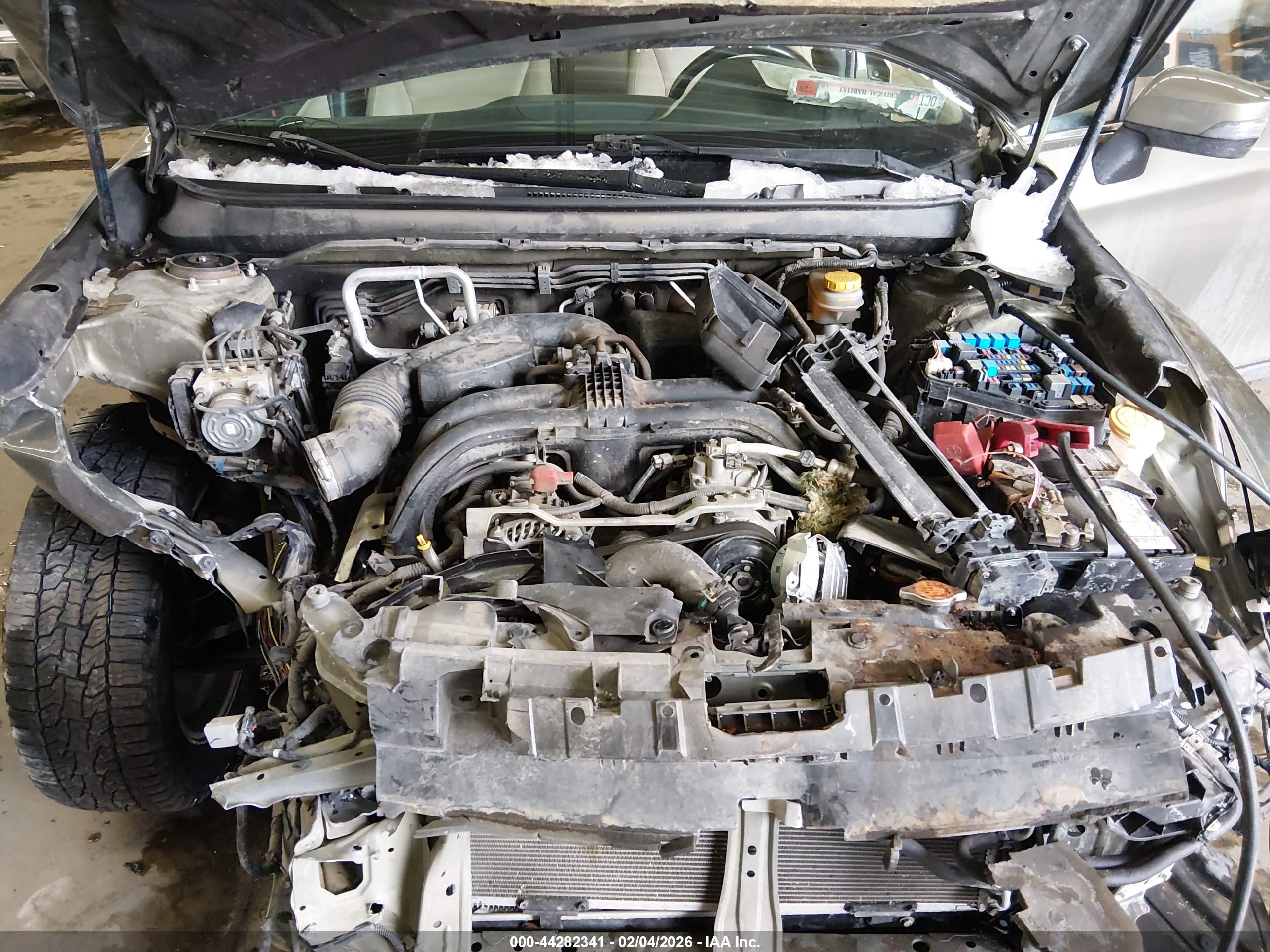 SUBARU OUTBACK image 10