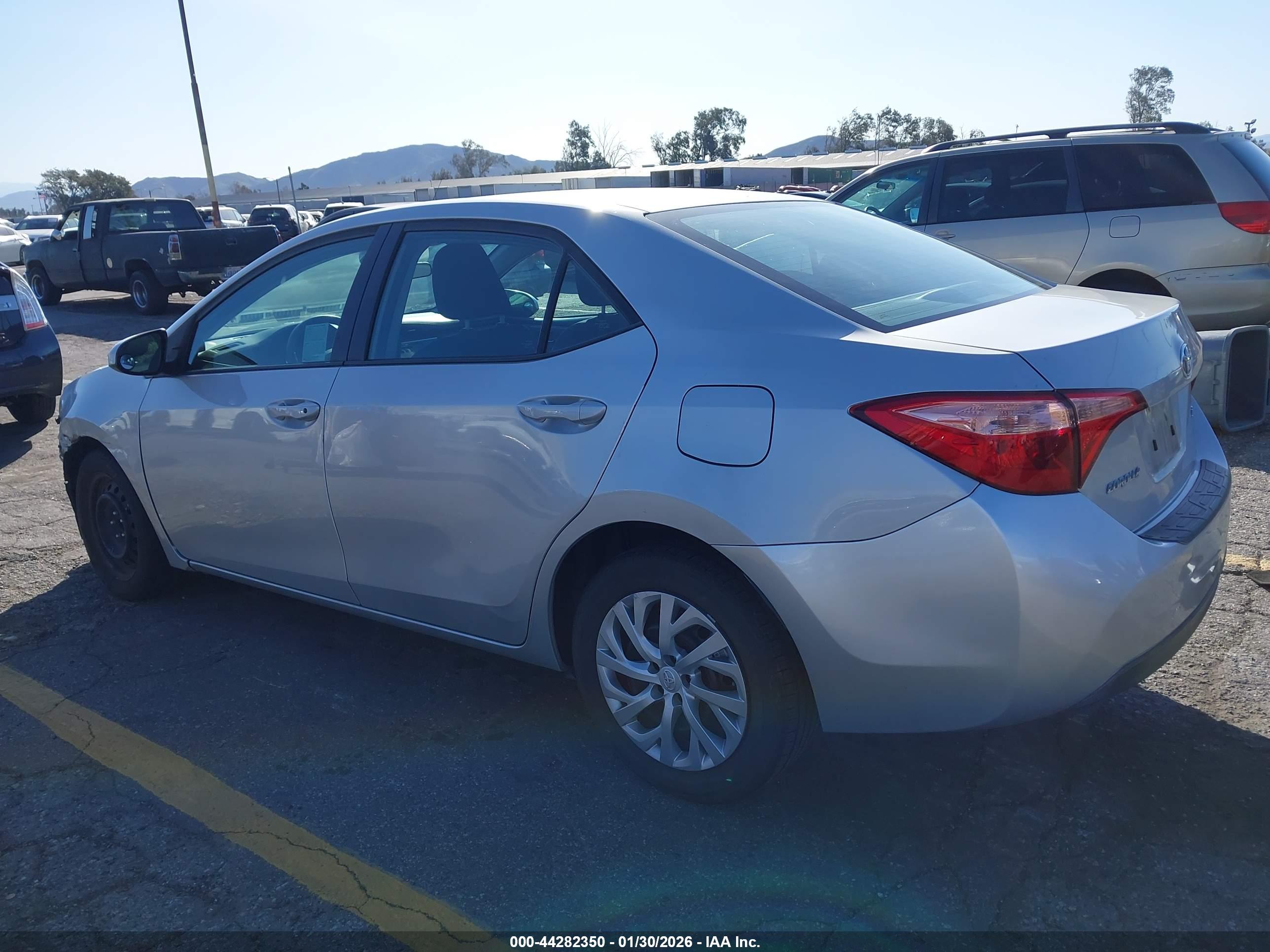 TOYOTA COROLLA image 3
