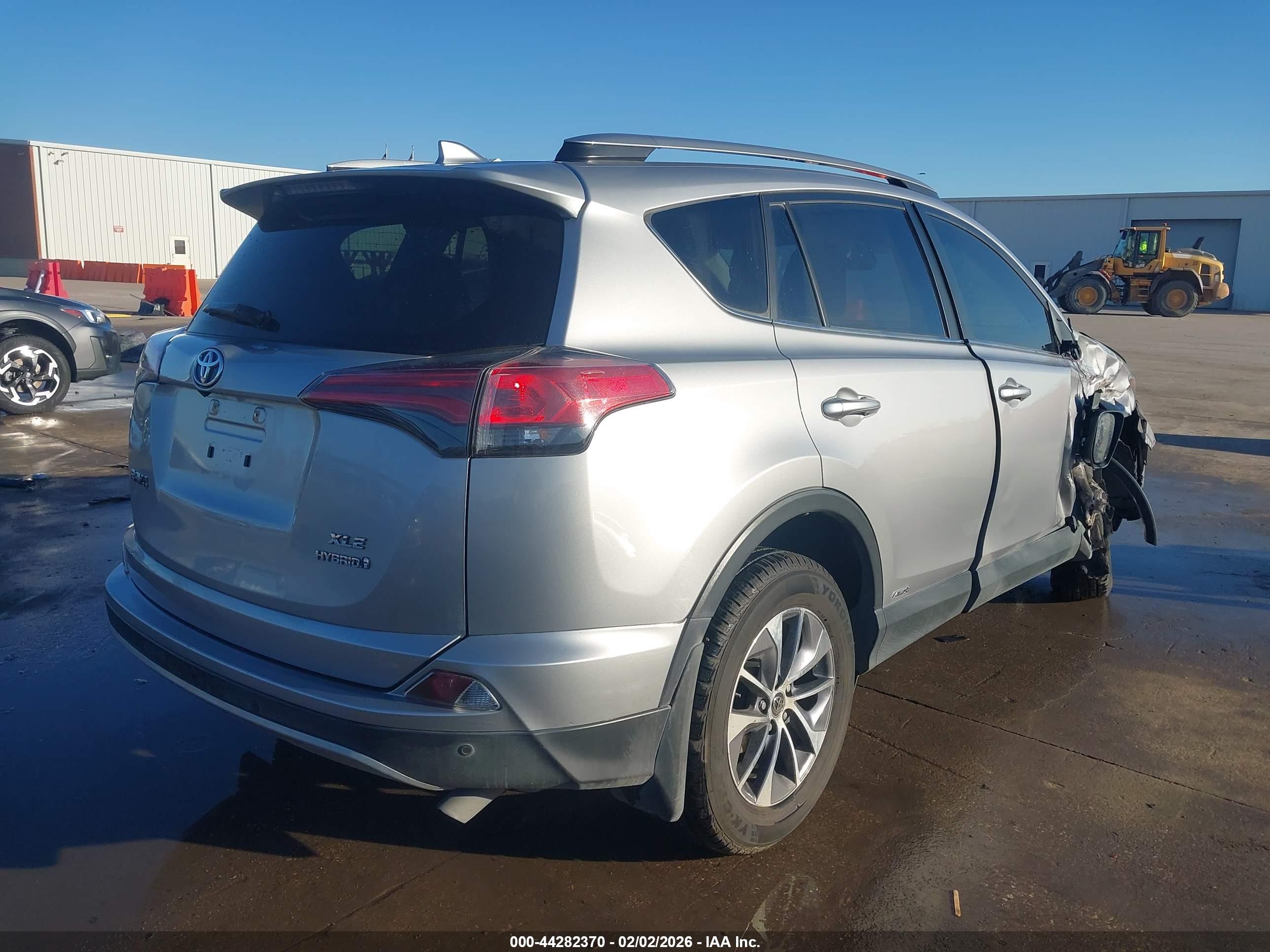 TOYOTA RAV4 image 4