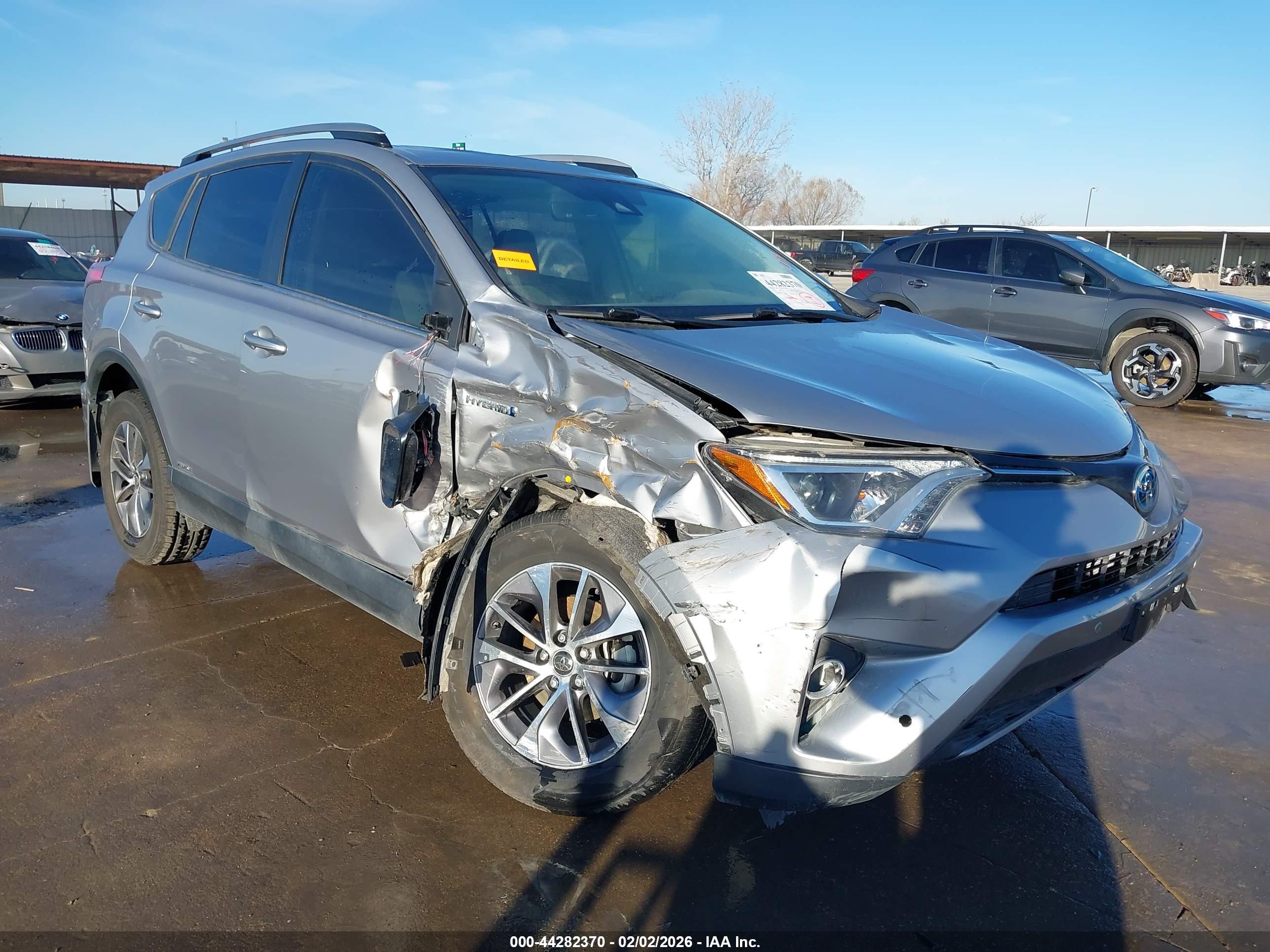TOYOTA RAV4 image 6