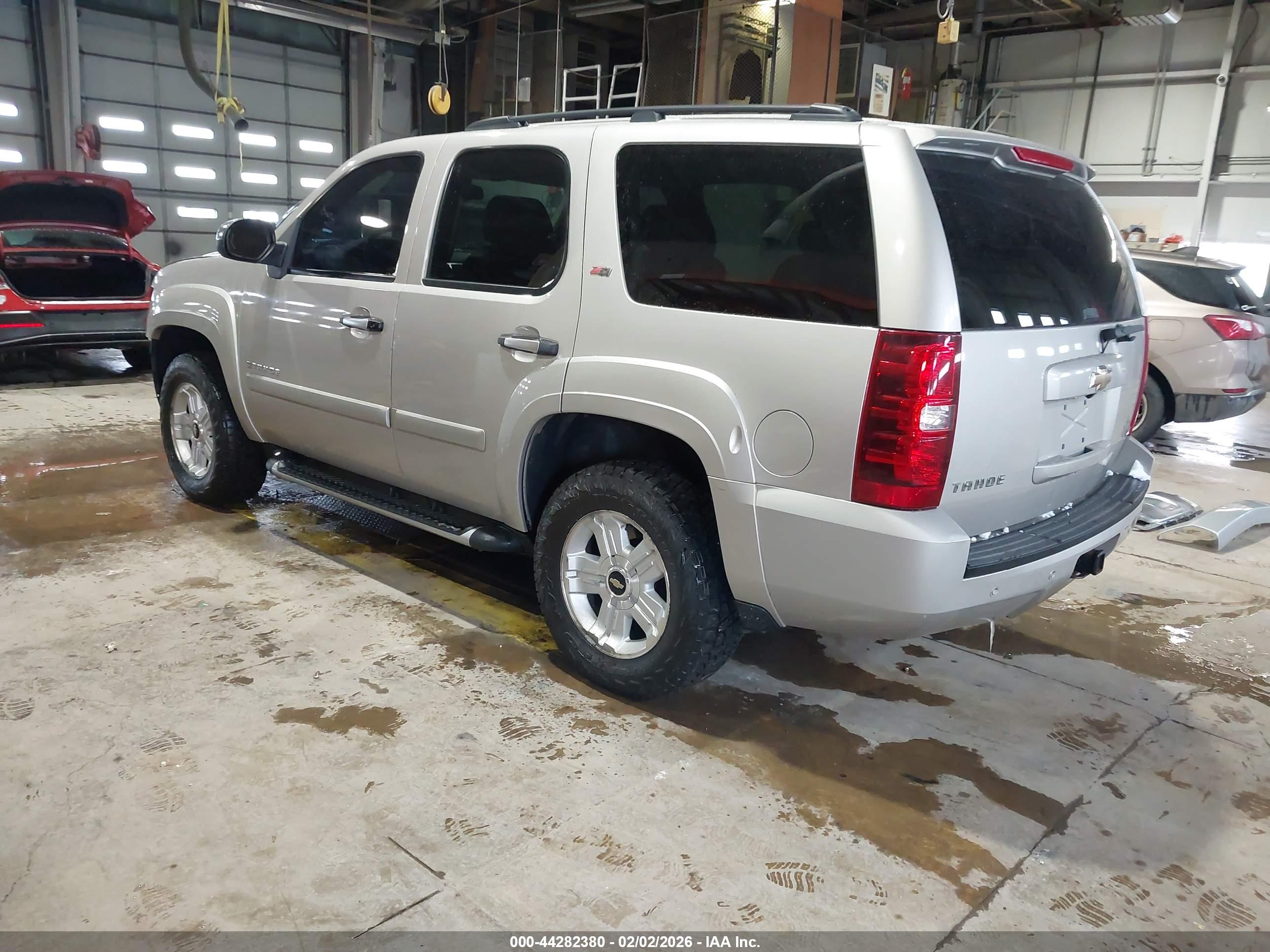 CHEVROLET TAHOE image 3
