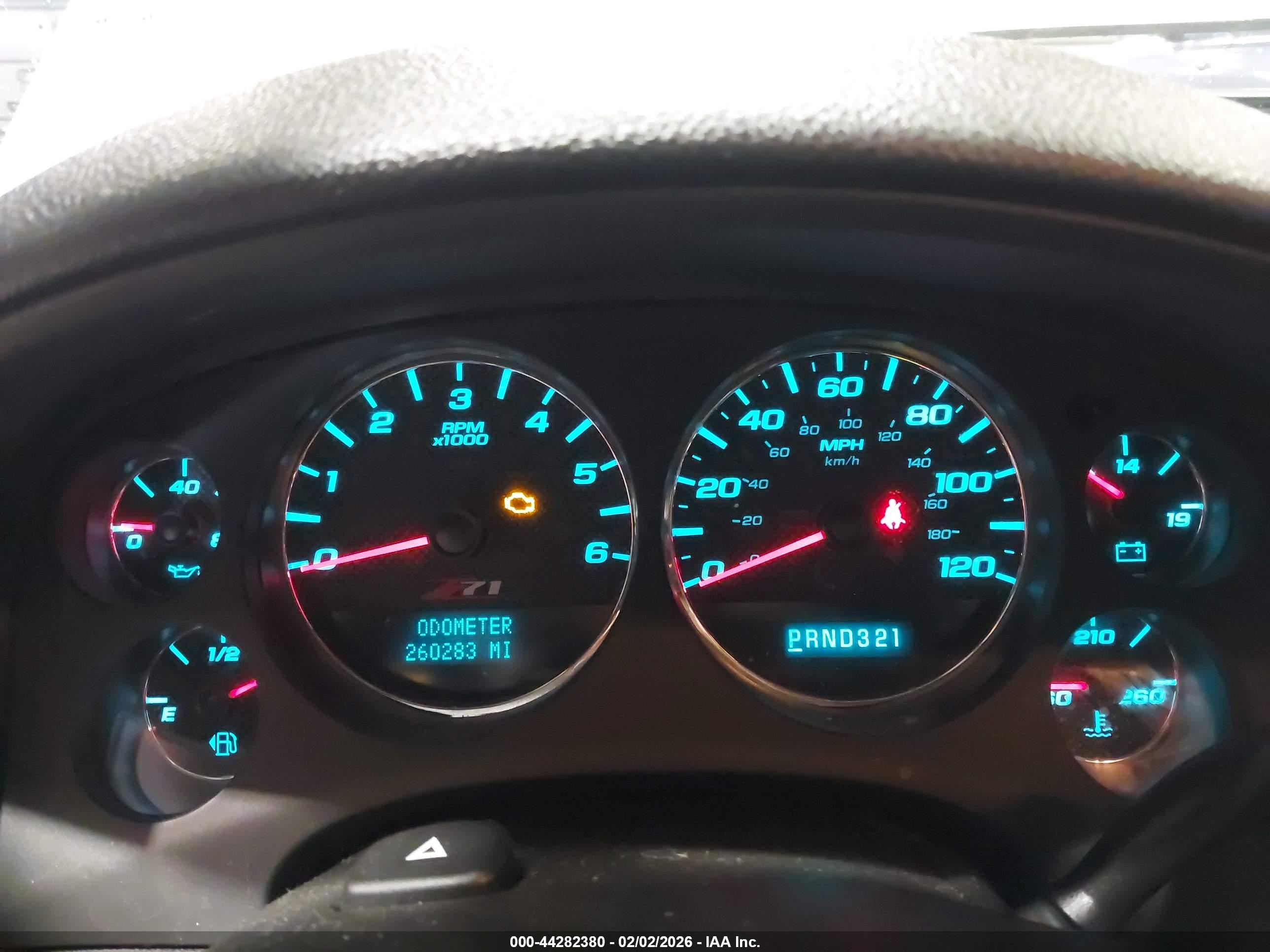 CHEVROLET TAHOE image 7