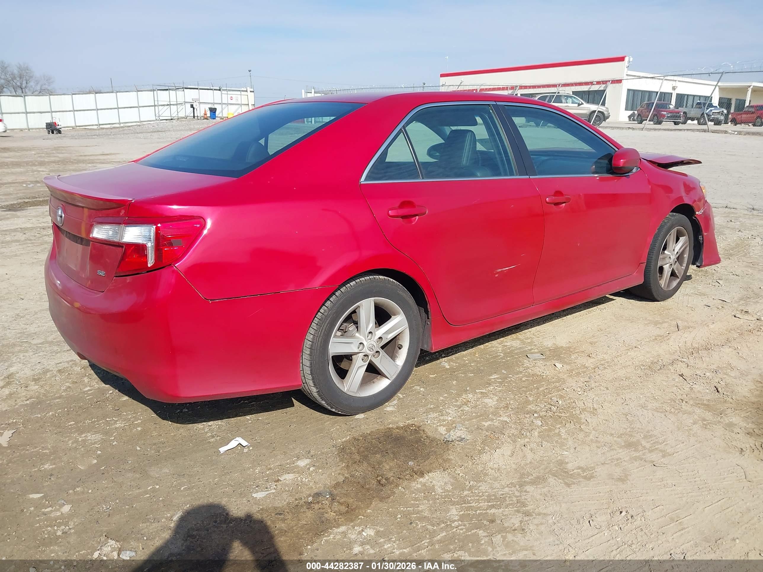 TOYOTA CAMRY image 4
