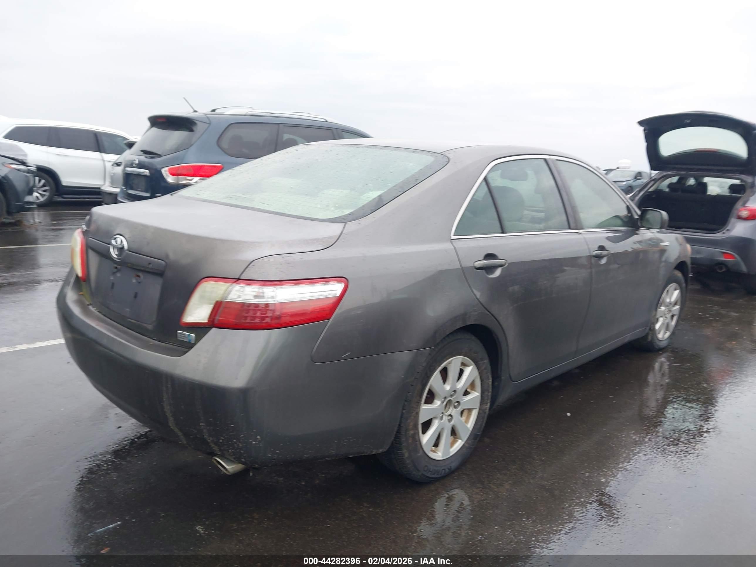 TOYOTA CAMRY image 4