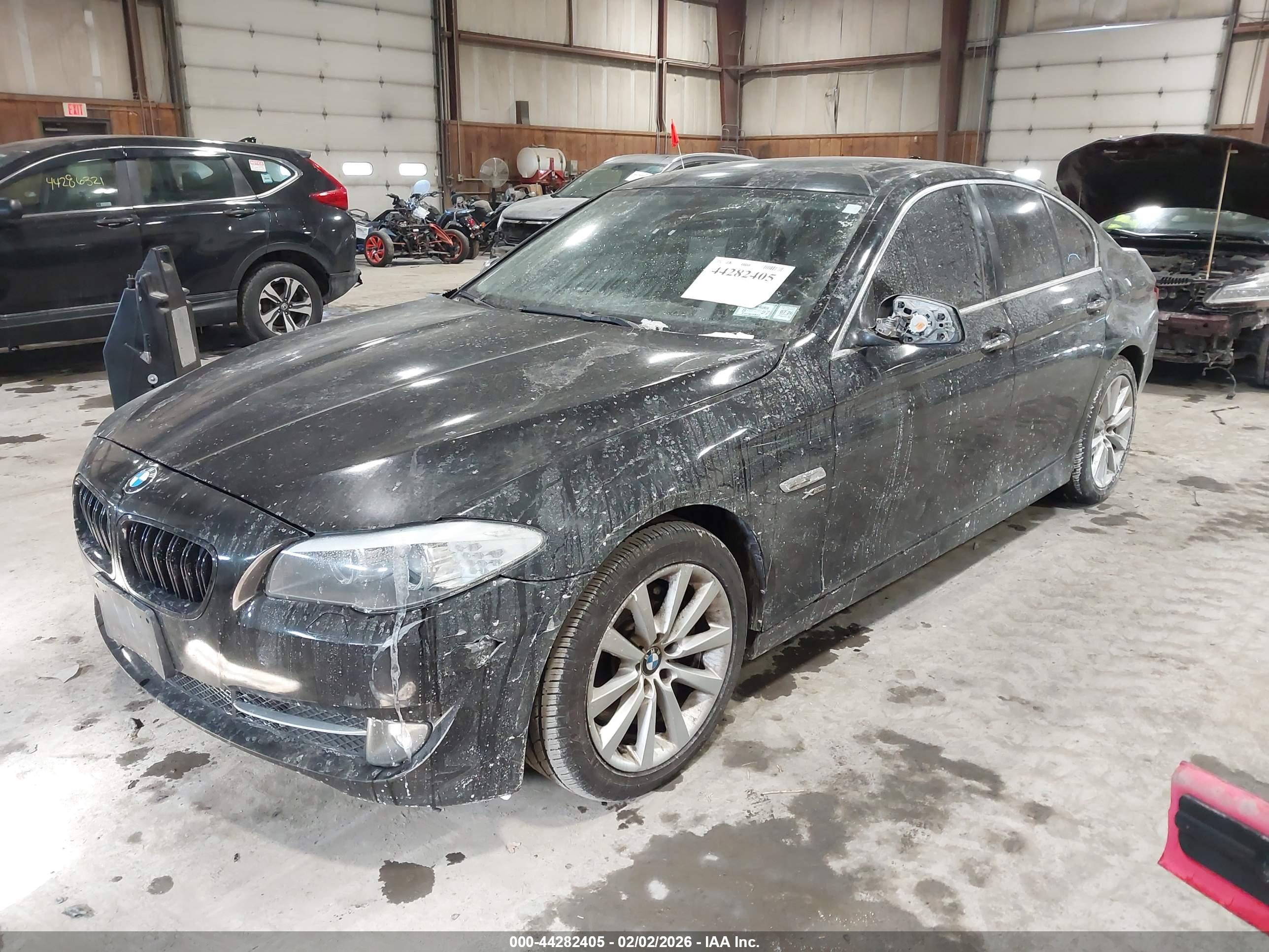 BMW 550I image 2