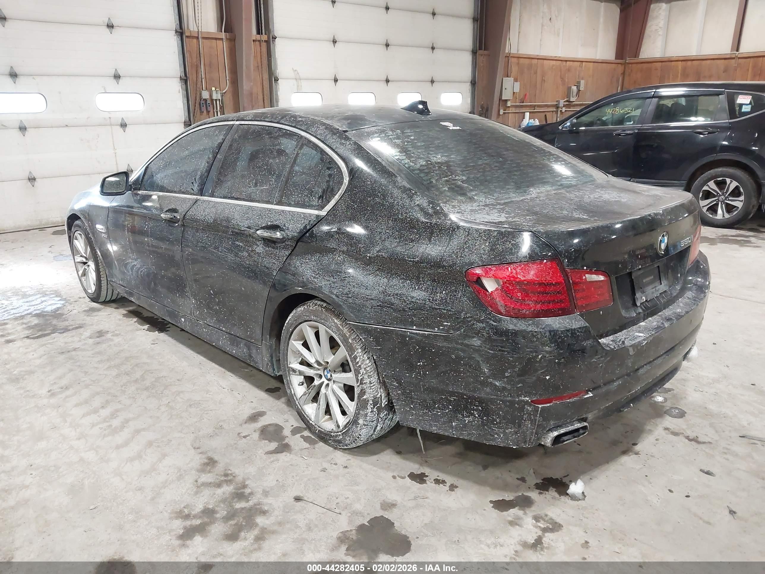 BMW 550I image 3