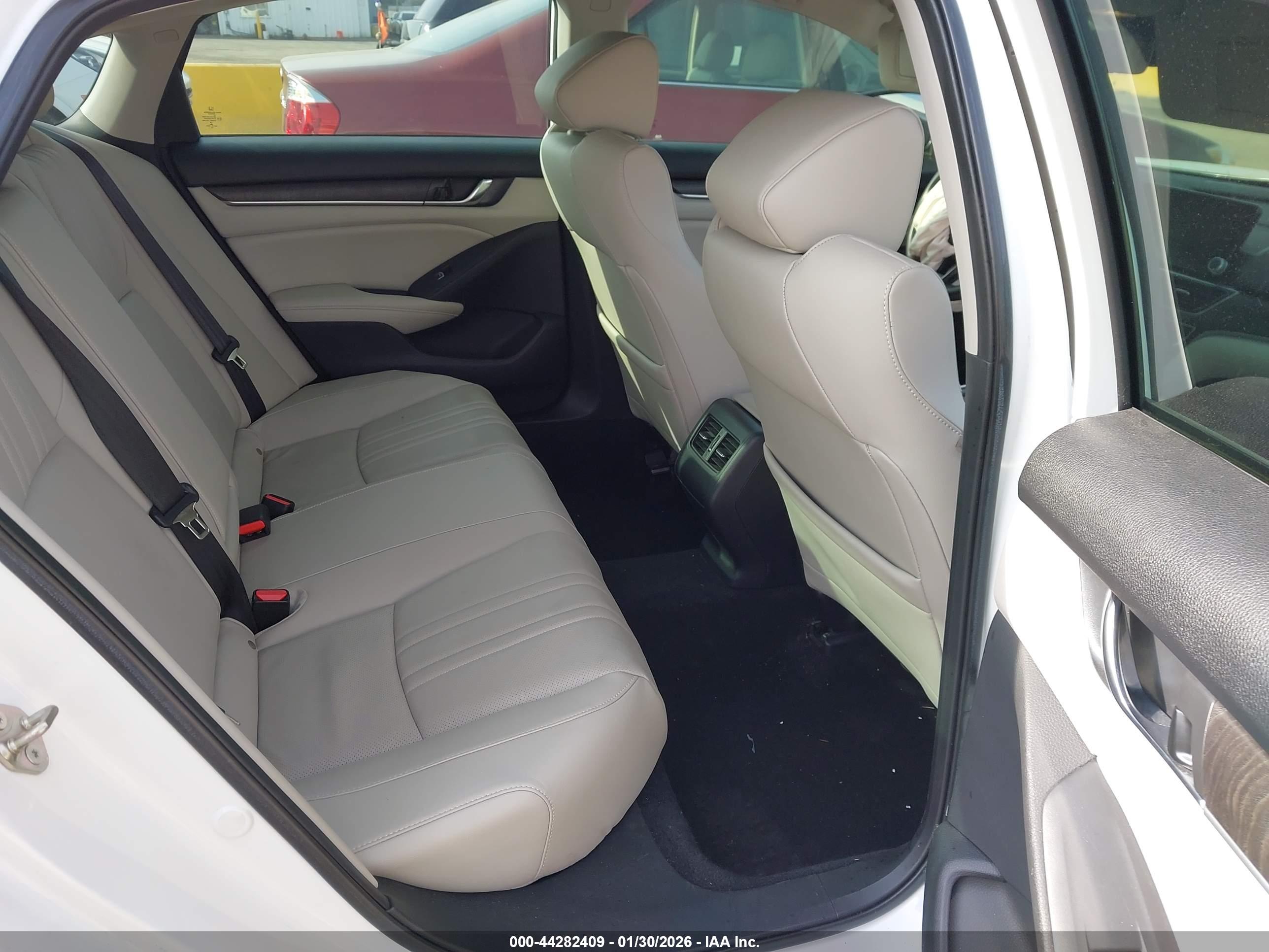 HONDA ACCORD image 8