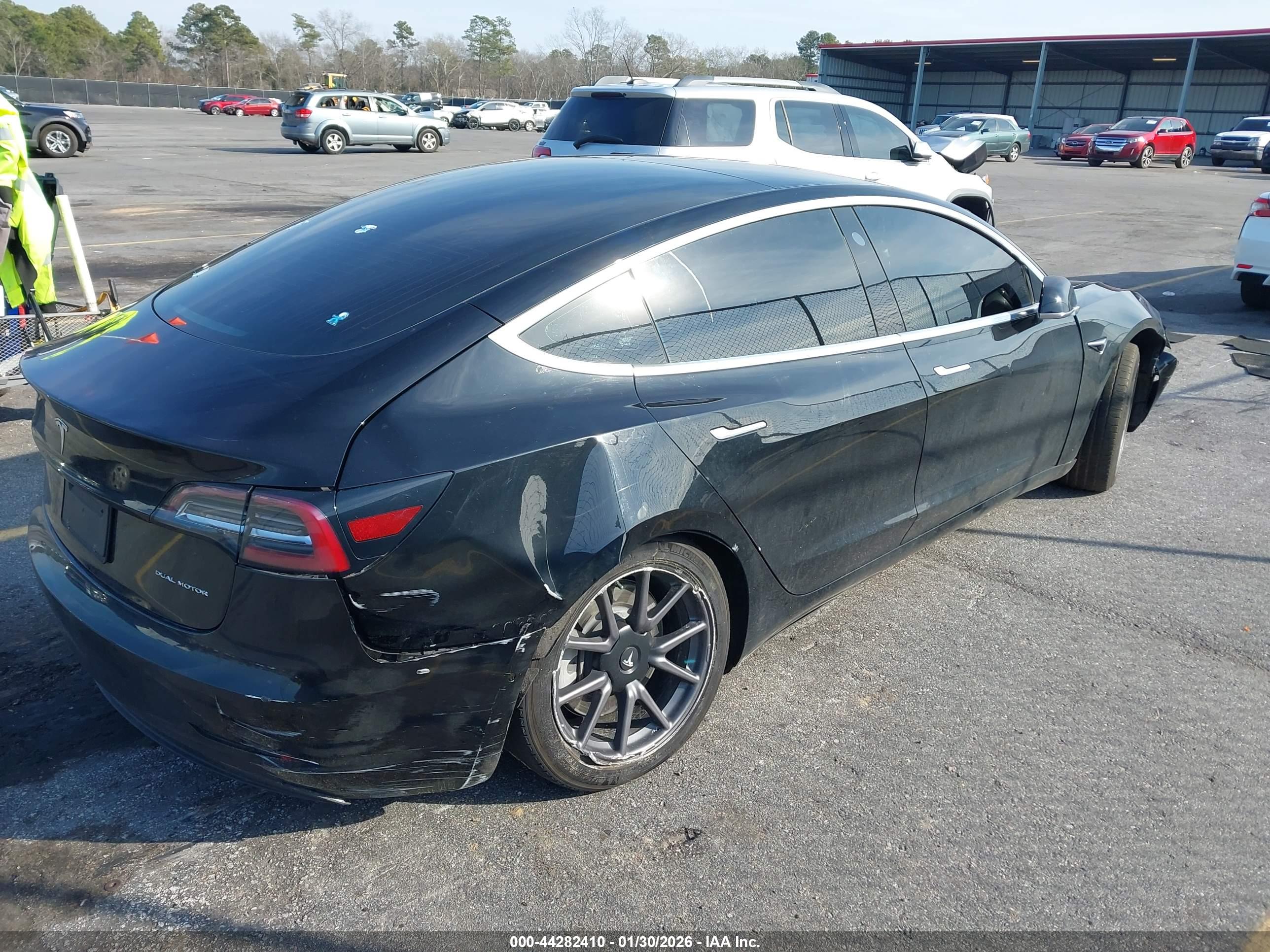 TESLA MODEL image 4