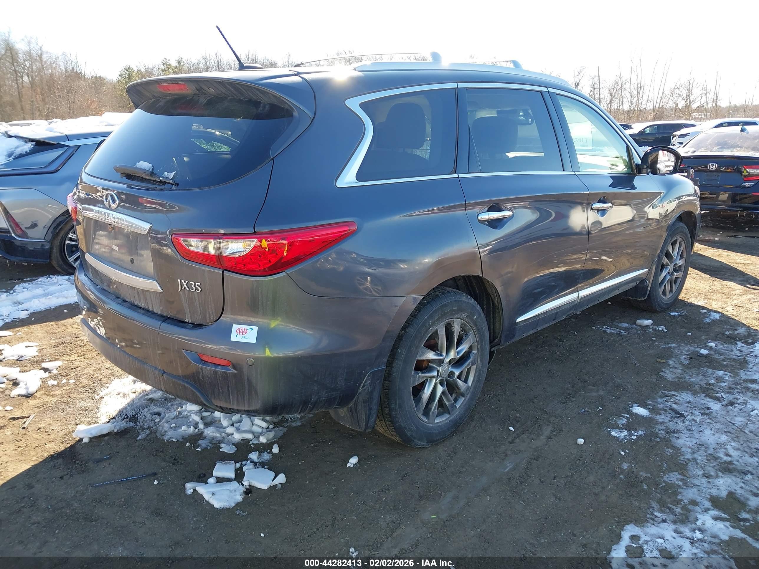 INFINITI JX35 image 4