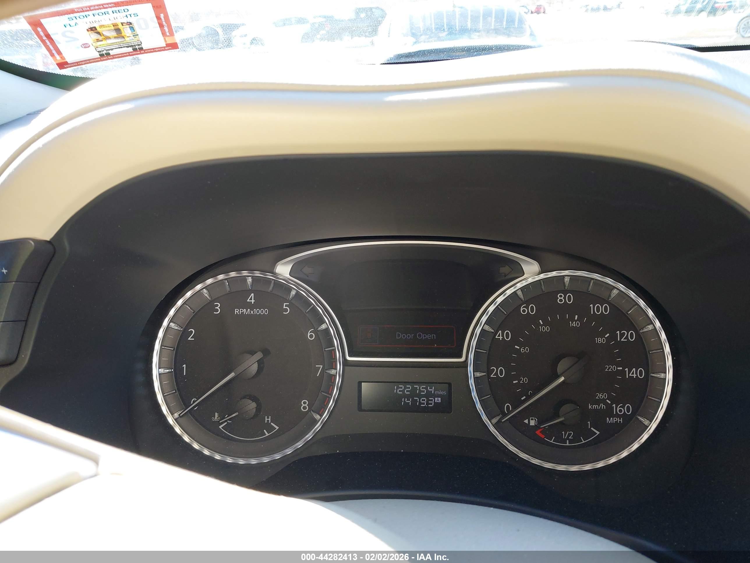 INFINITI JX35 image 7
