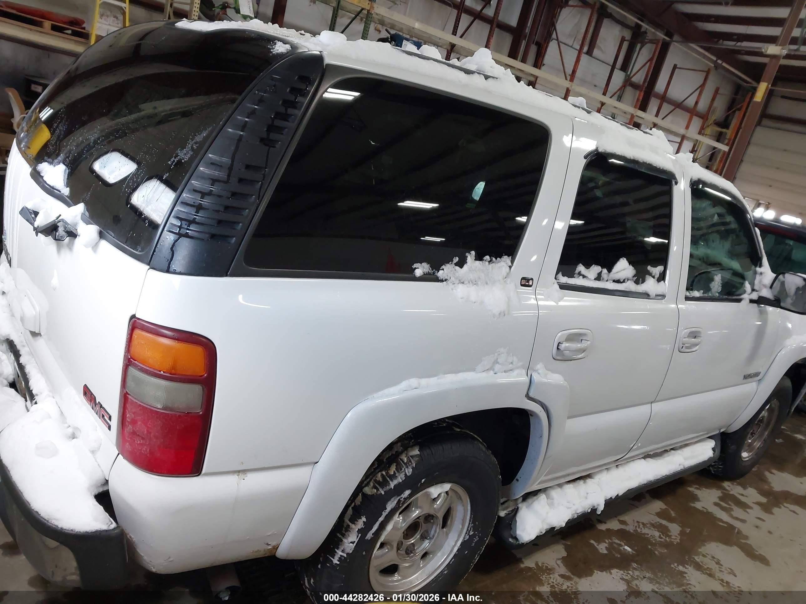 GMC YUKON image 4
