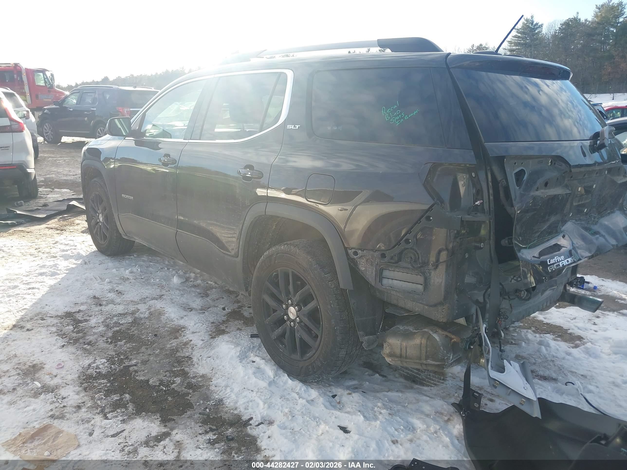 GMC ACADIA image 3