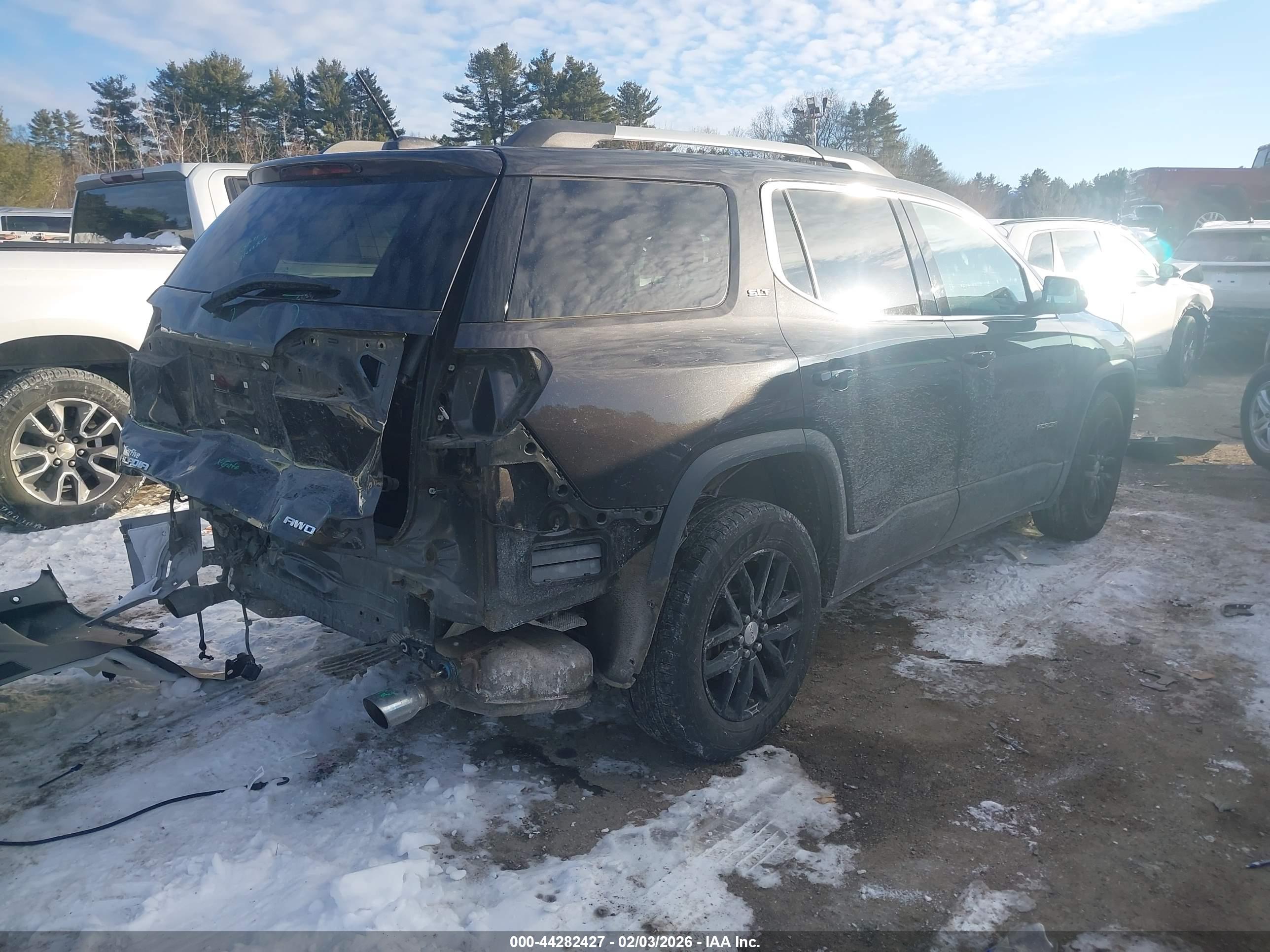 GMC ACADIA image 4
