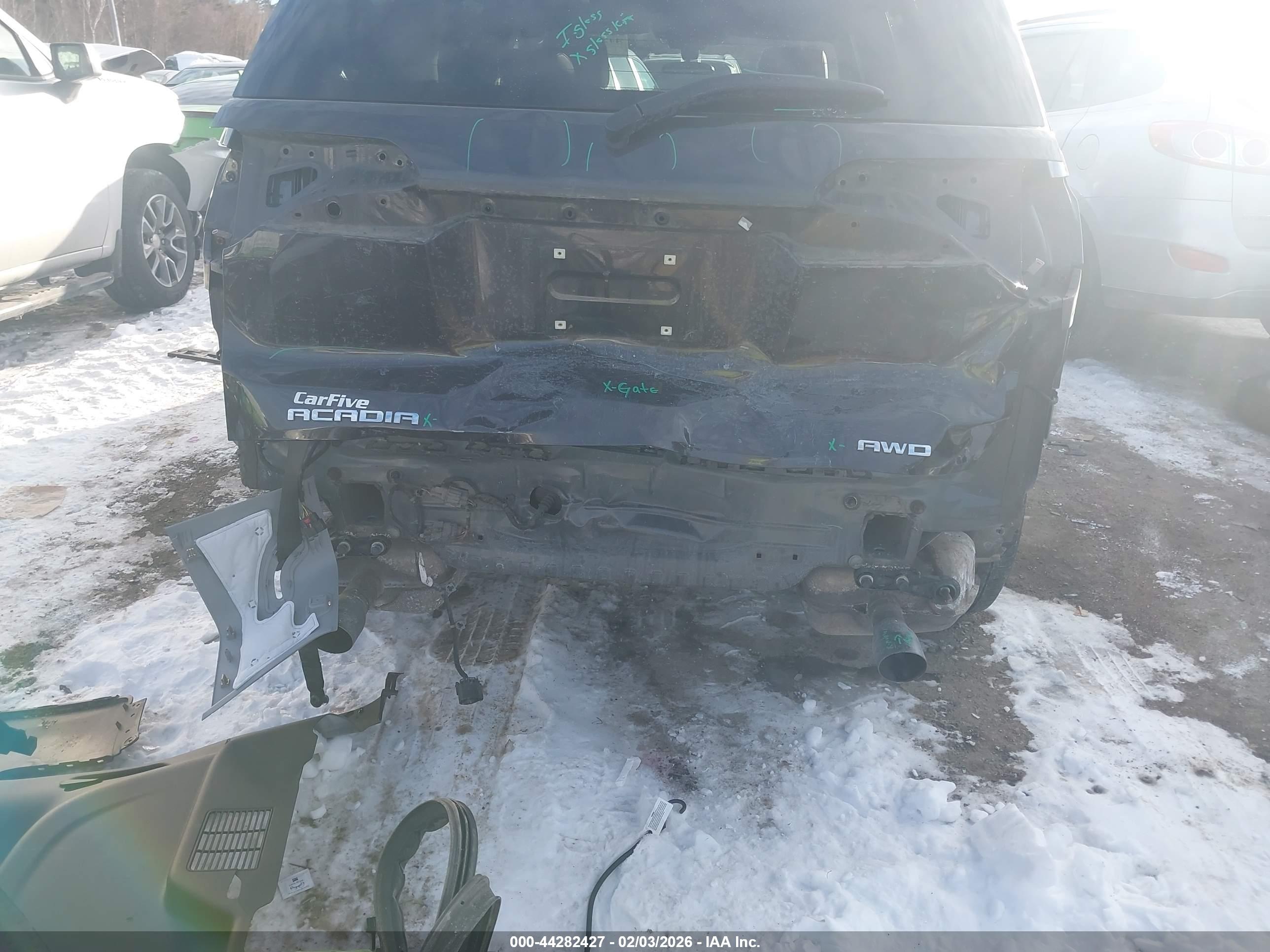 GMC ACADIA image 6