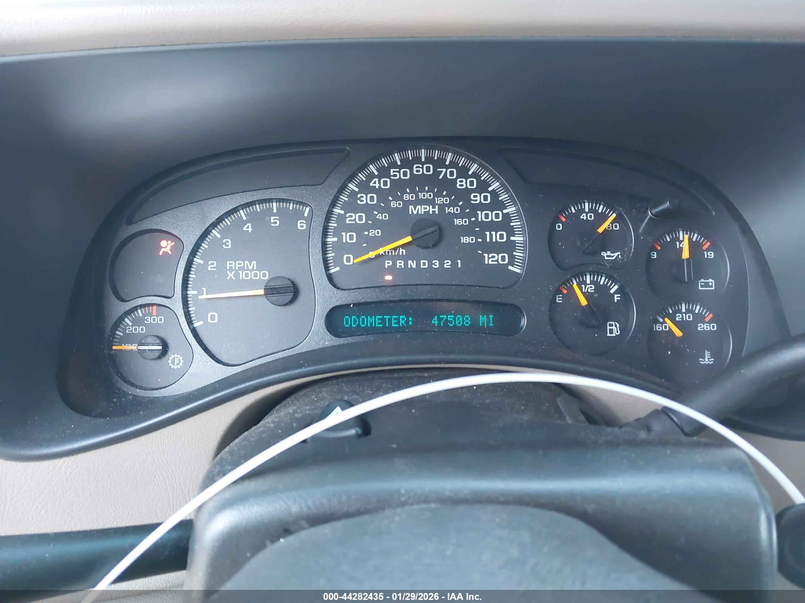 CHEVROLET SUBURBAN image 7