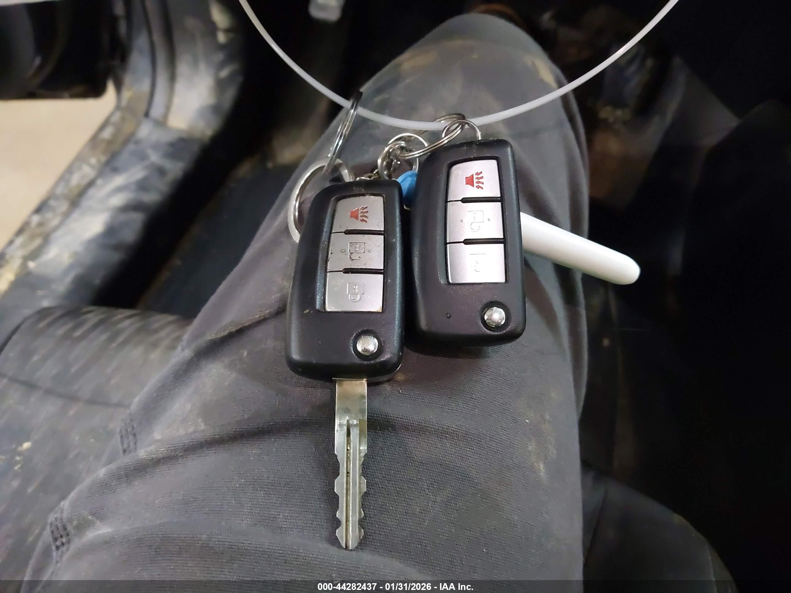 NISSAN ROGUE image 11