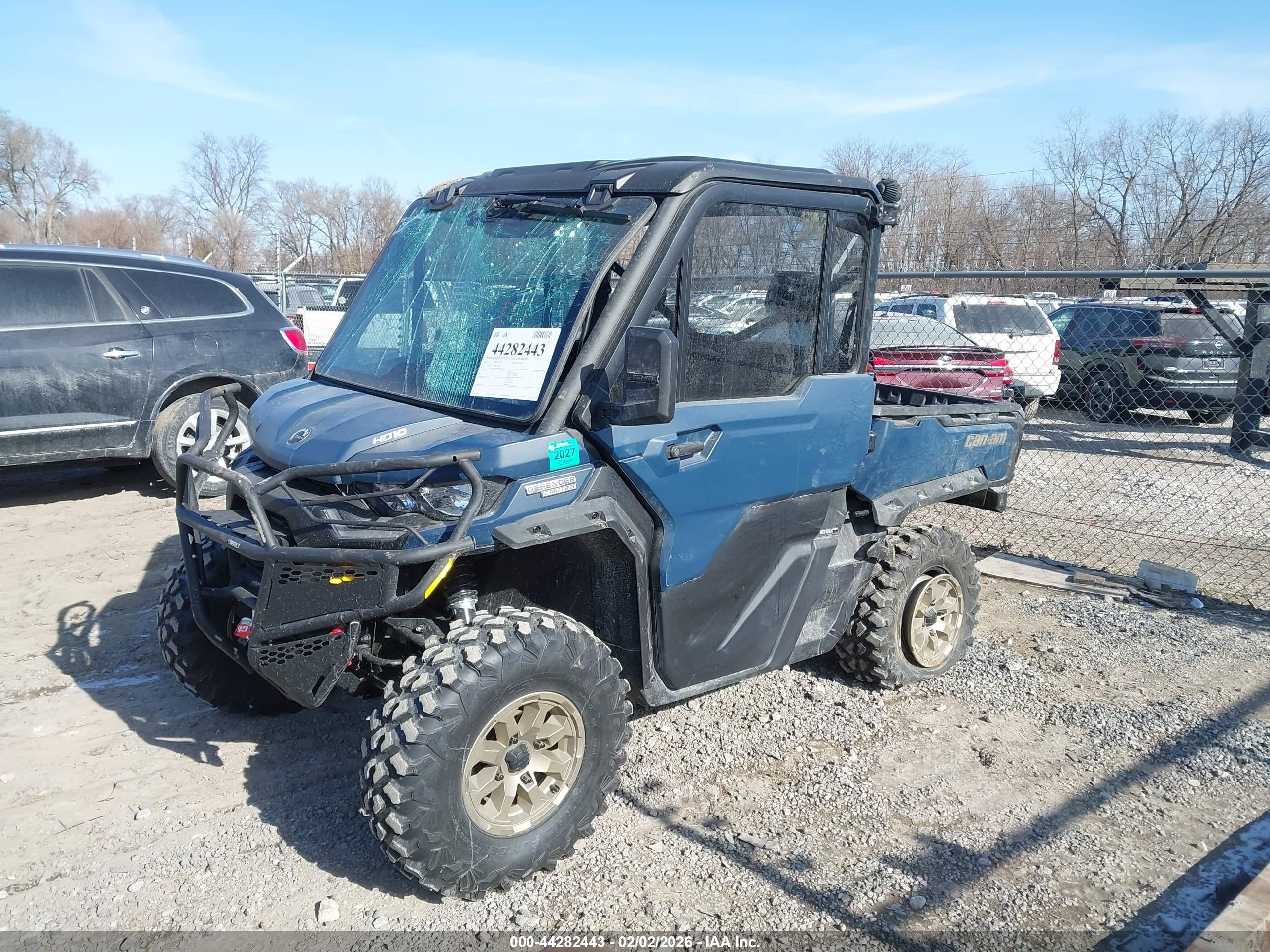 CAN-AM DEFENDER image 2