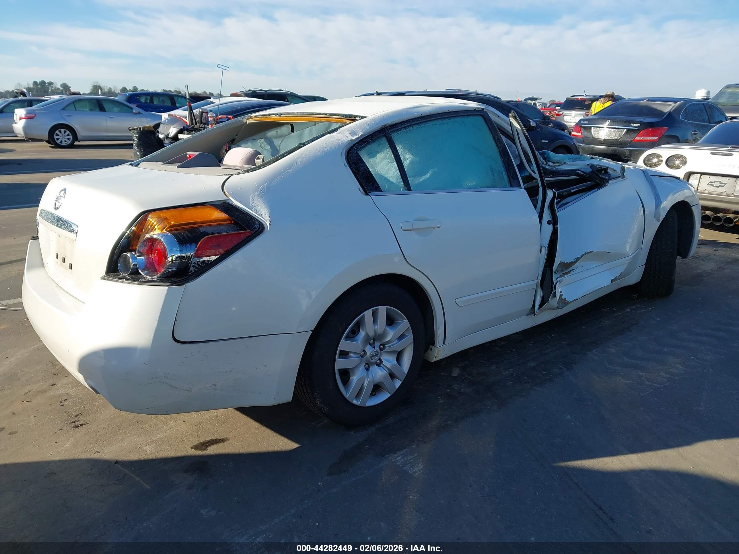 NISSAN ALTIMA image 4