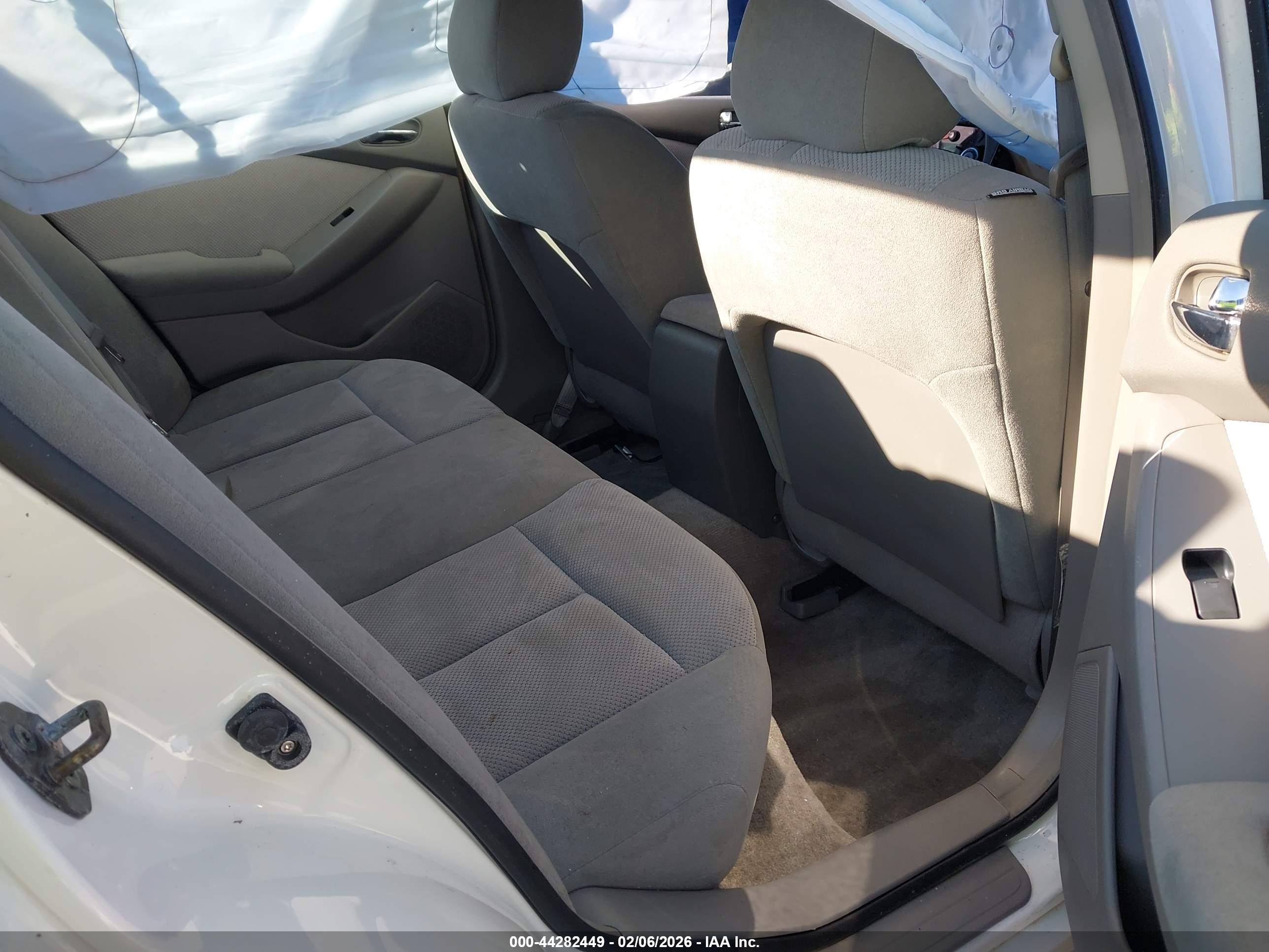 NISSAN ALTIMA image 8