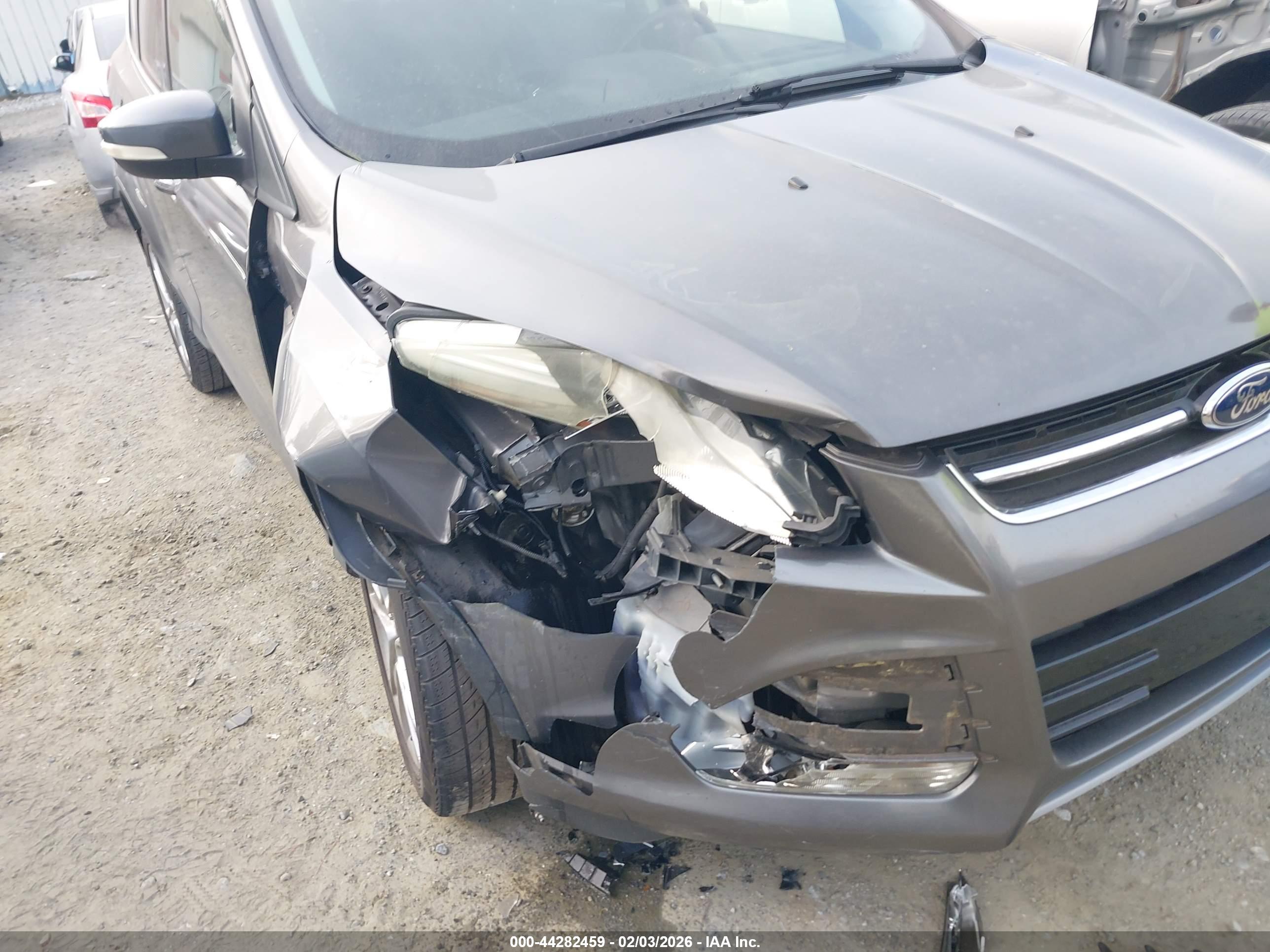 FORD ESCAPE image 6