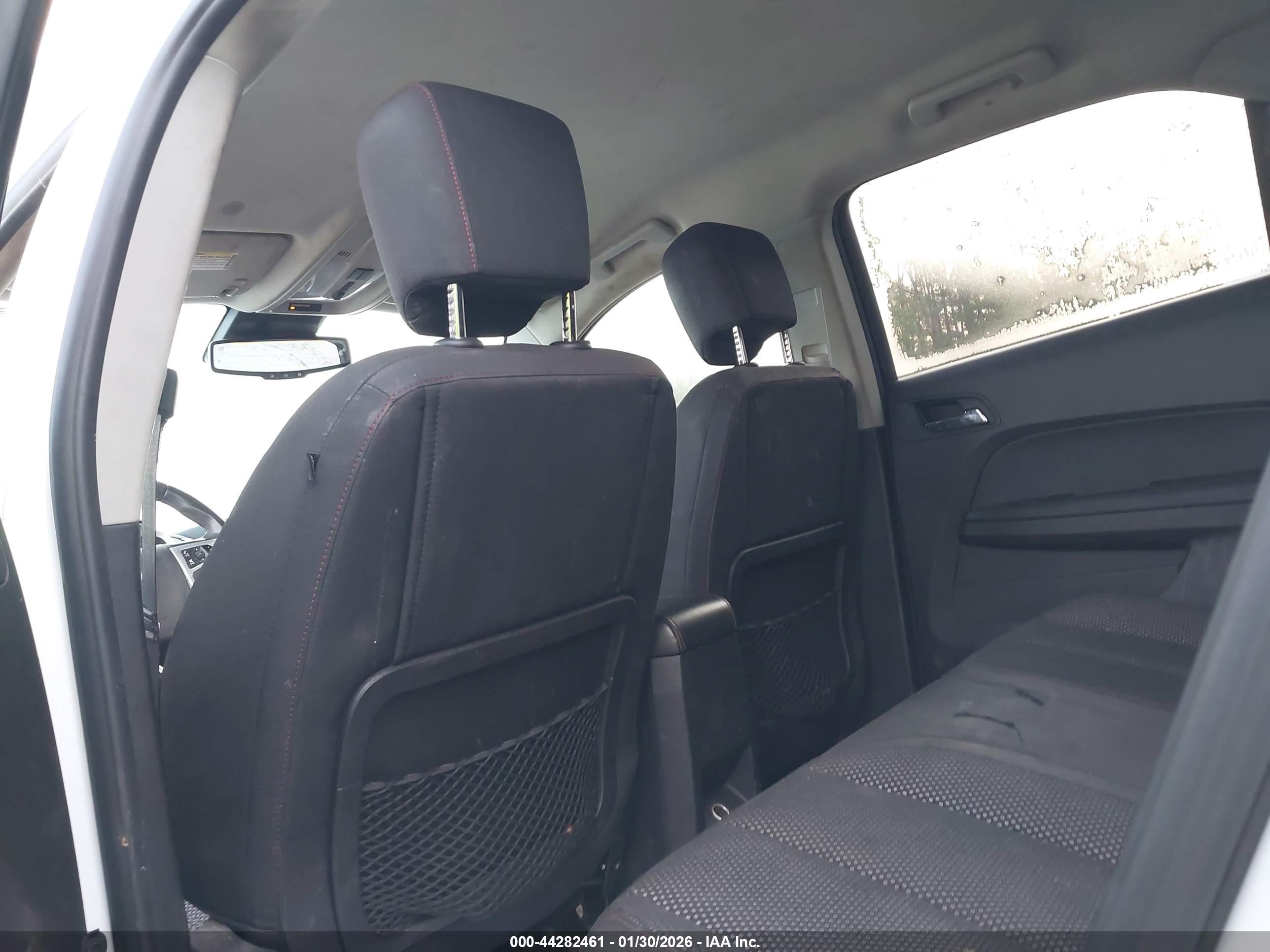 CHEVROLET EQUINOX image 8
