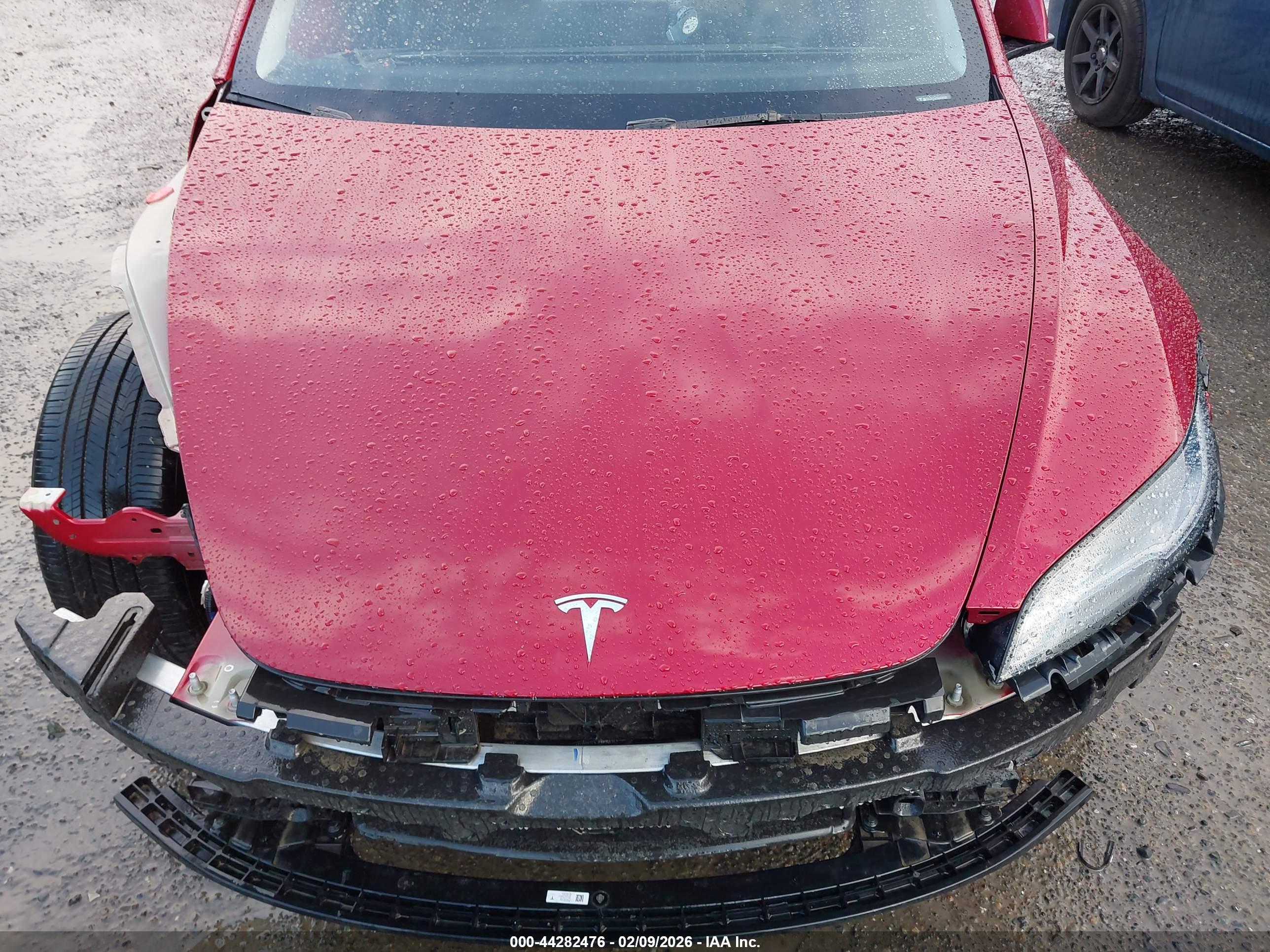 TESLA MODEL image 10