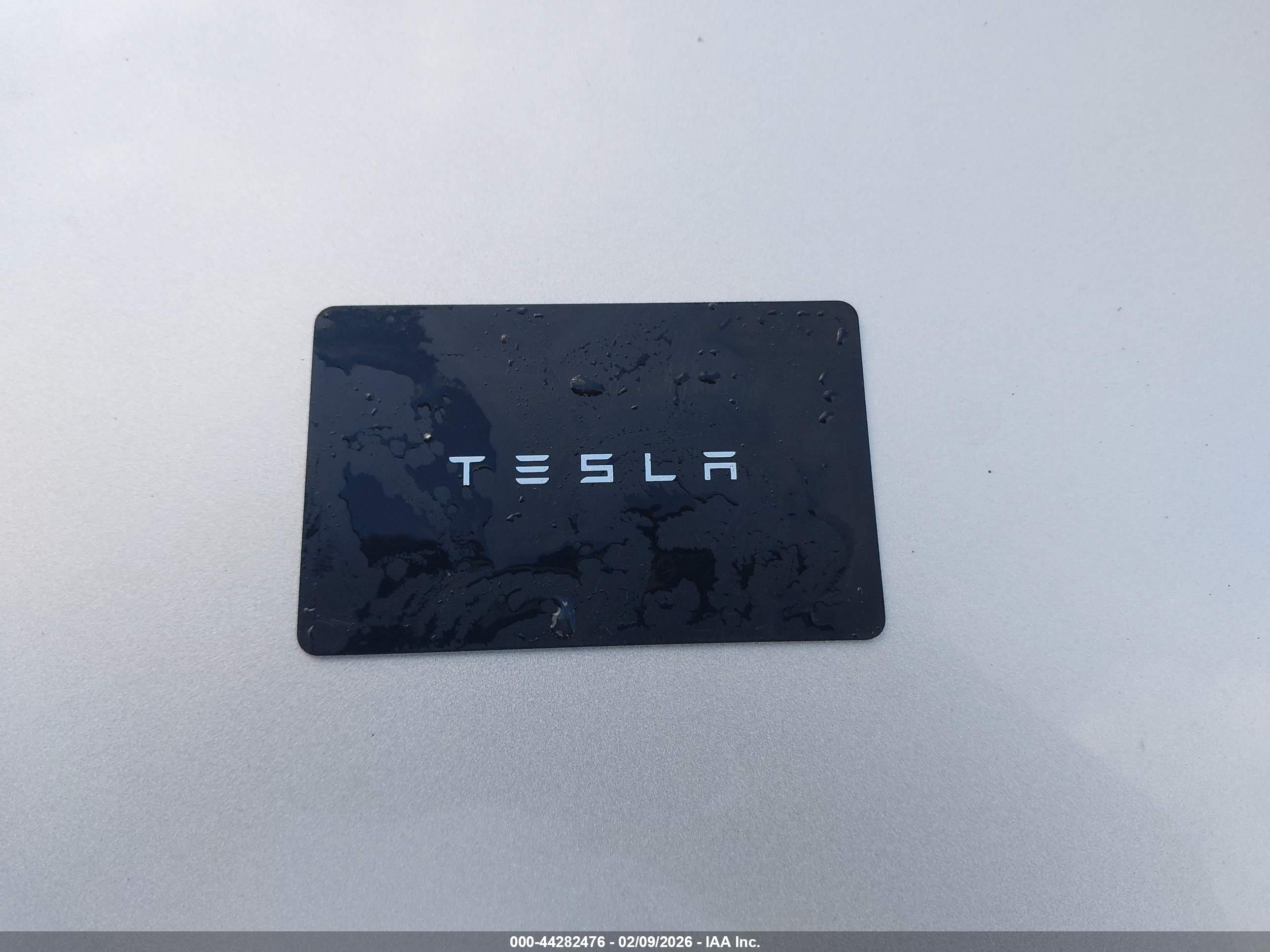 TESLA MODEL image 11