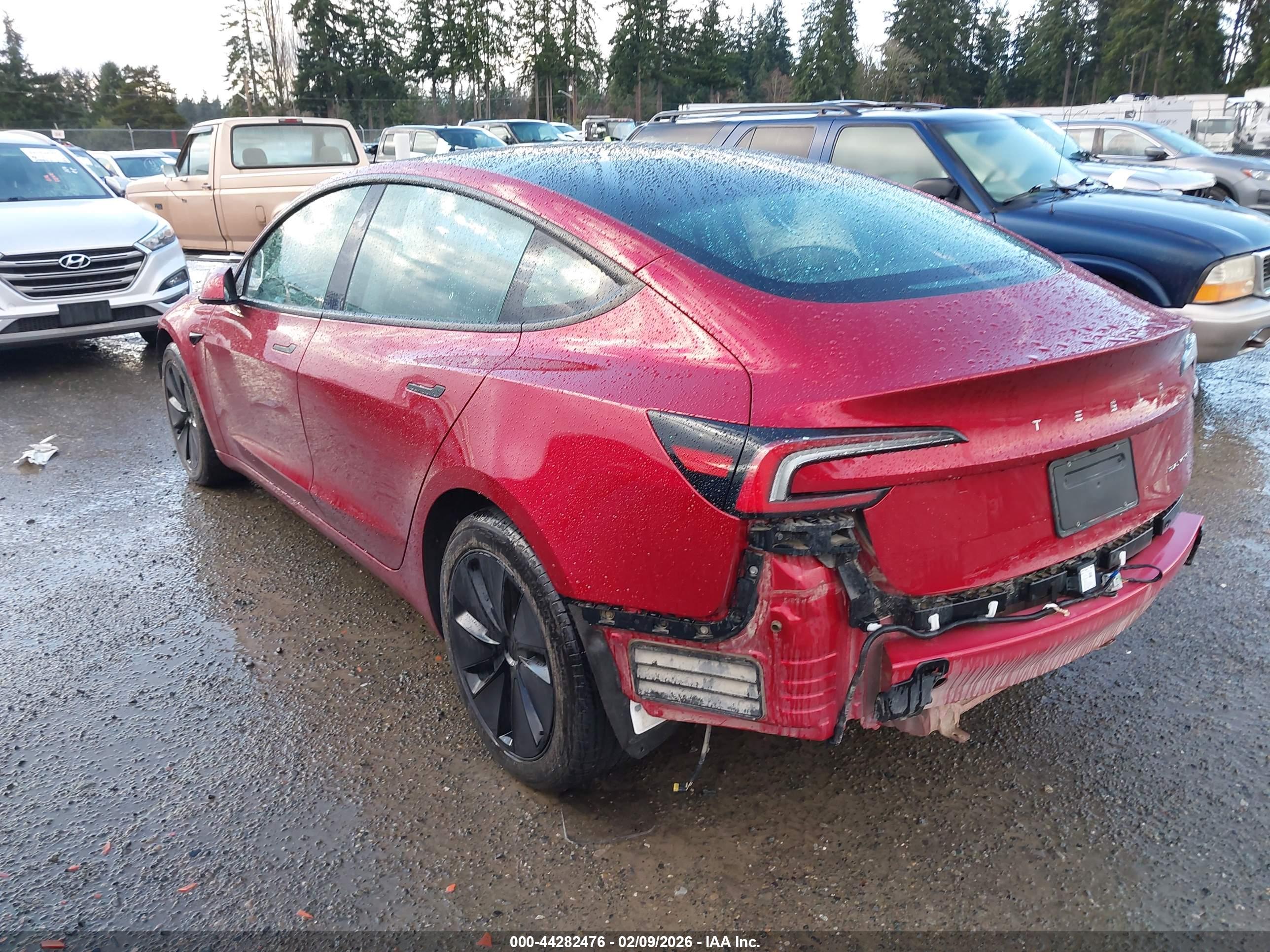 TESLA MODEL image 3