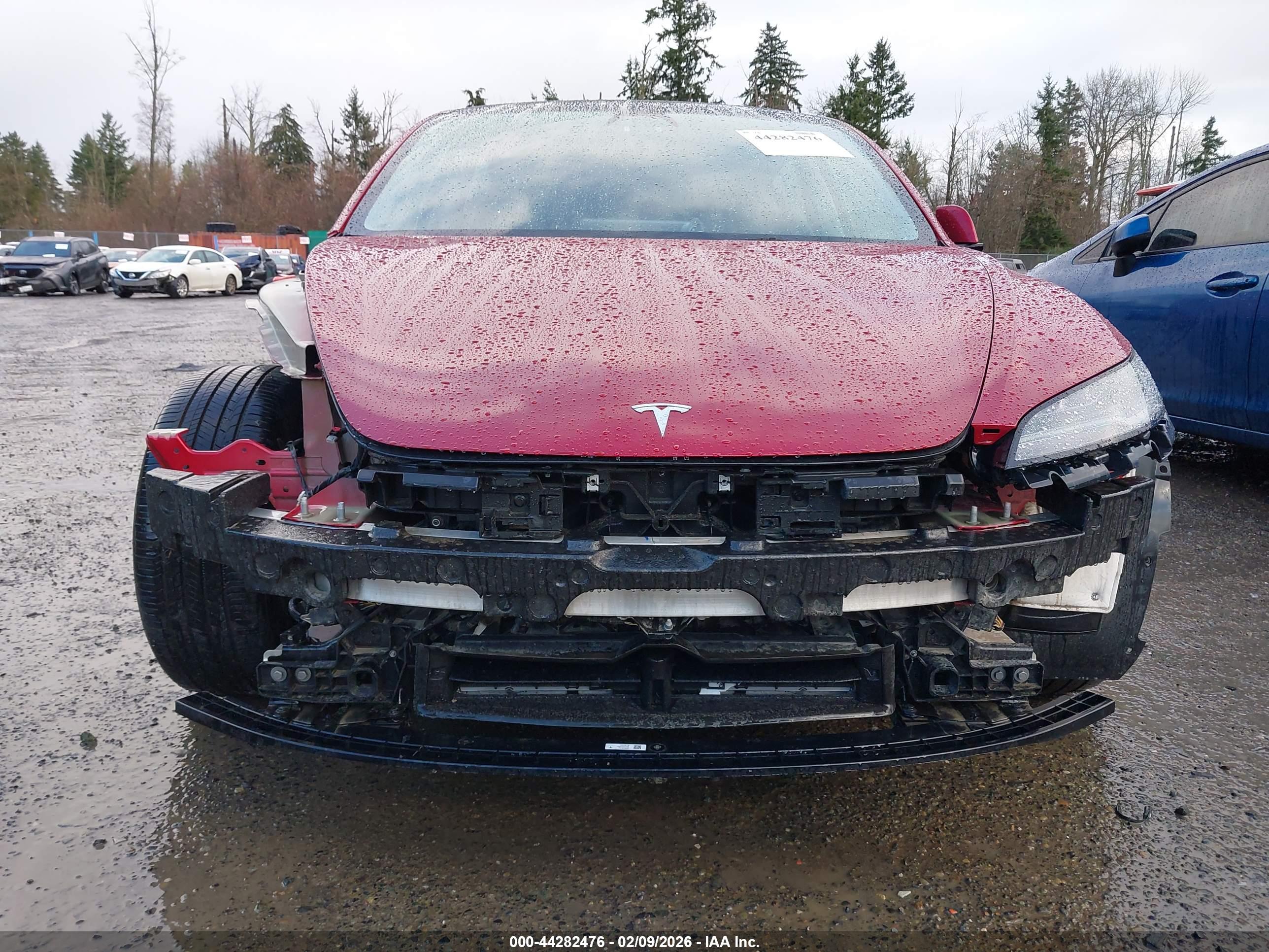 TESLA MODEL image 6