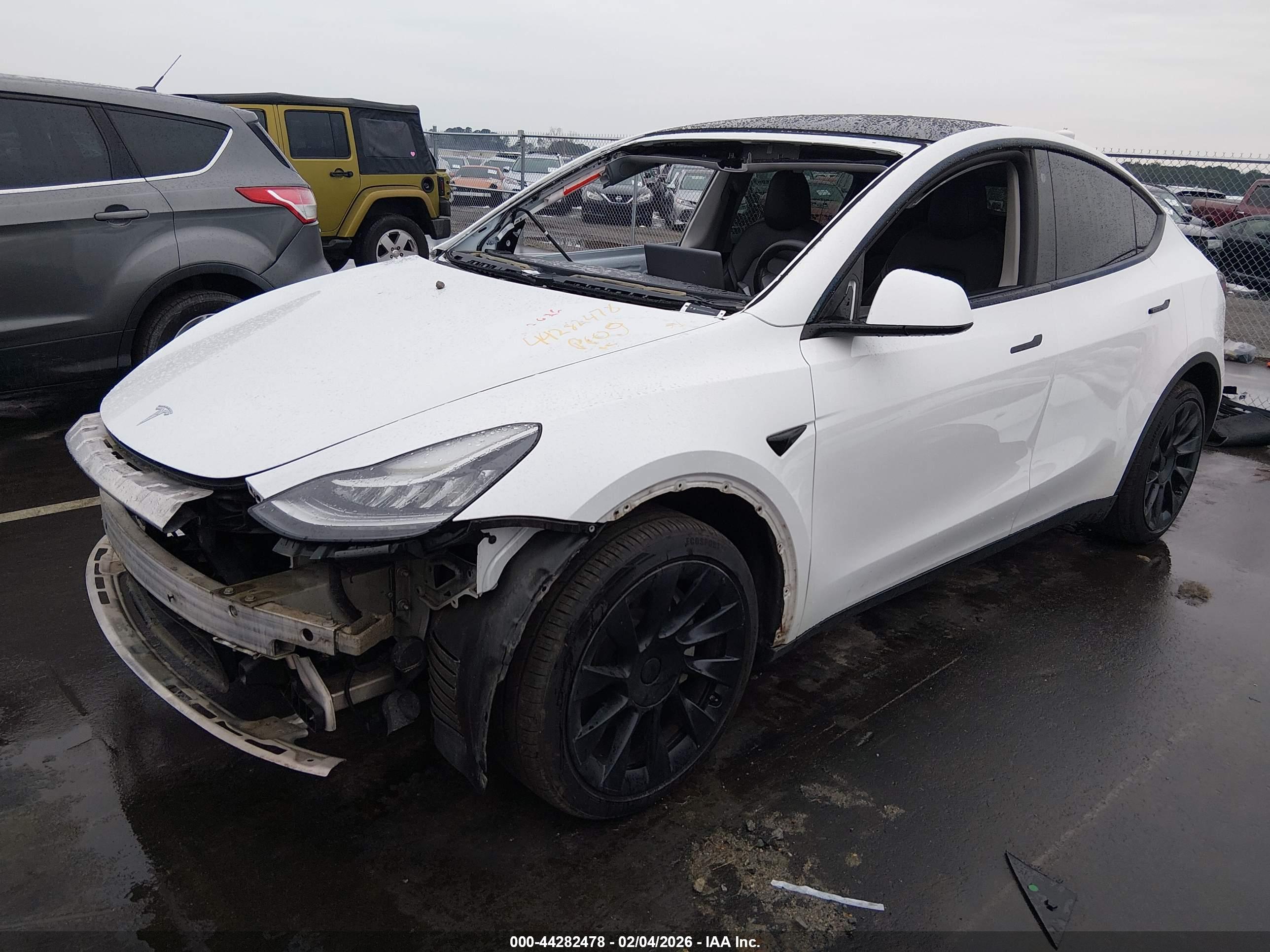 TESLA MODEL image 2