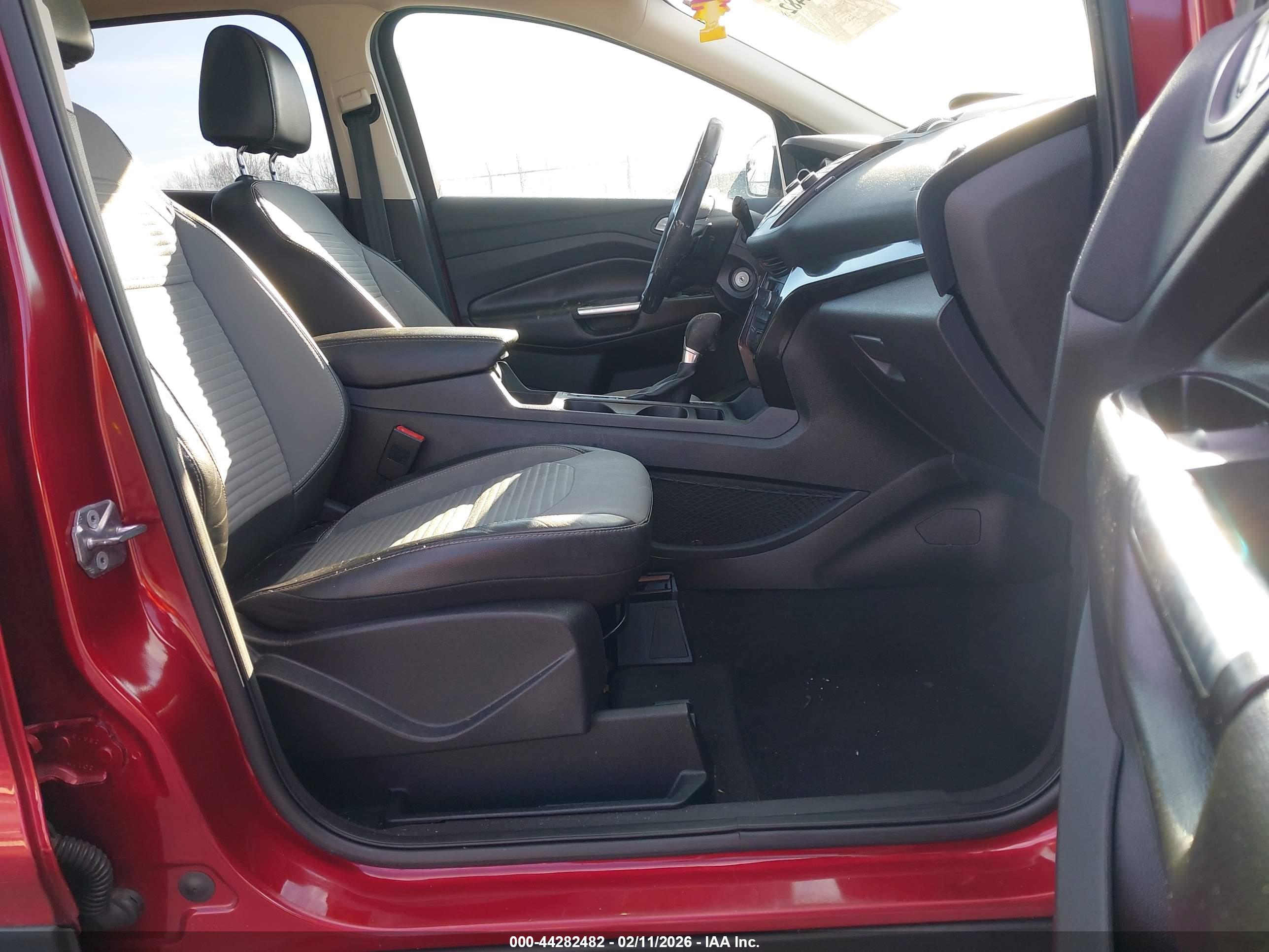 FORD ESCAPE image 5