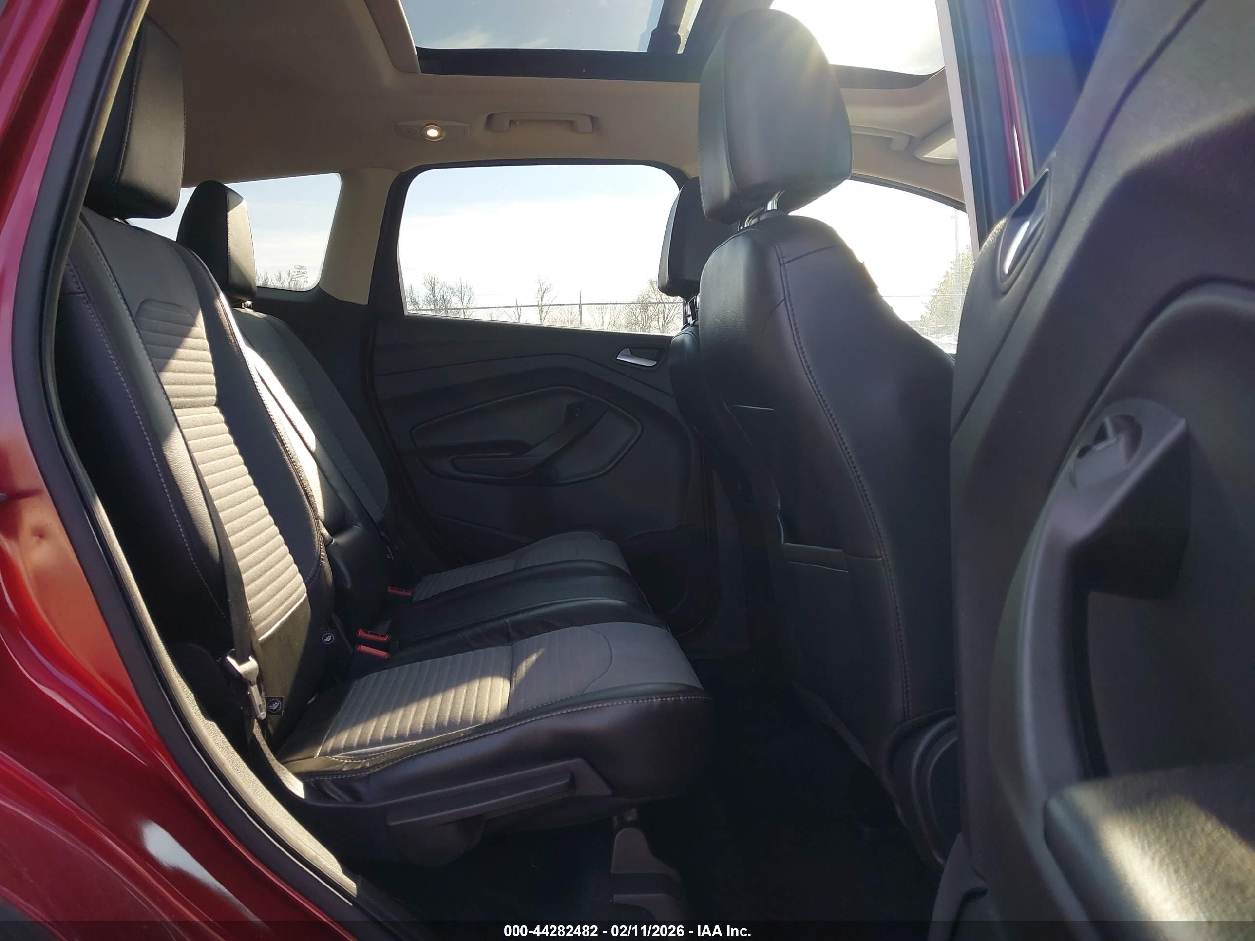 FORD ESCAPE image 8
